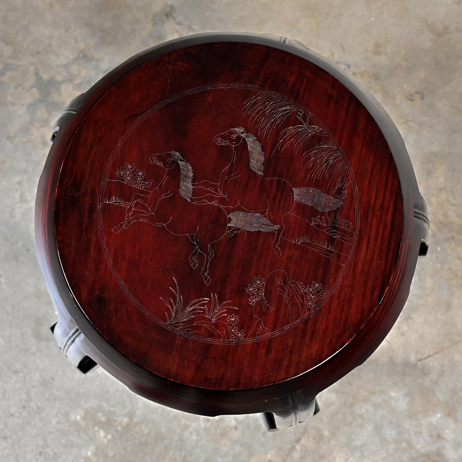 Mid 20th Century Chinoiserie Asian Rosewood Barrel Drum Table or Garden Stool In Good Condition For Sale In Topeka, KS
