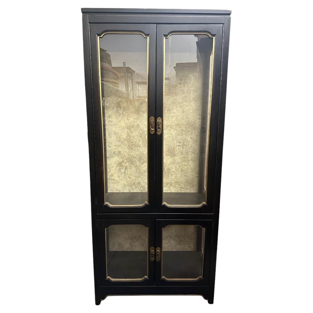 Mid 20th Century Chinoiserie Black Lacquer Lighted Curio China Display Cabinet