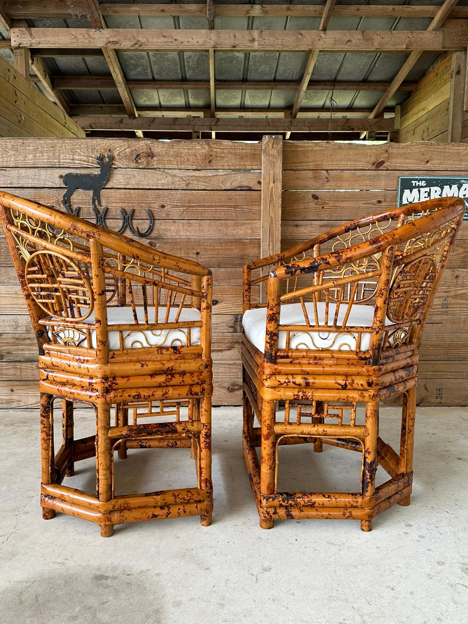 Chaise d'appoint en bambou tortue Chippendale Chinoiserie du milieu du 20ème siècle - Paire en vente 2