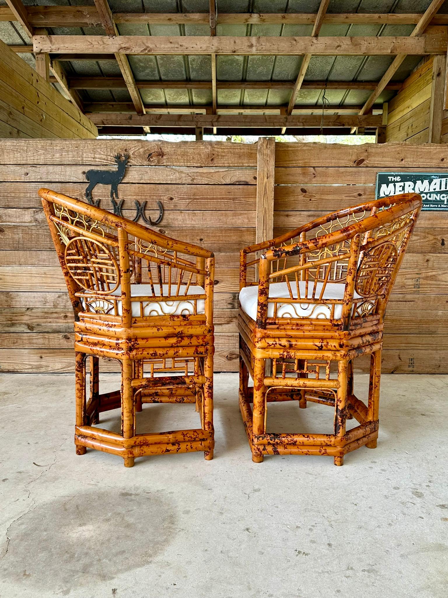 Chaise d'appoint en bambou tortue Chippendale Chinoiserie du milieu du 20ème siècle - Paire en vente 3