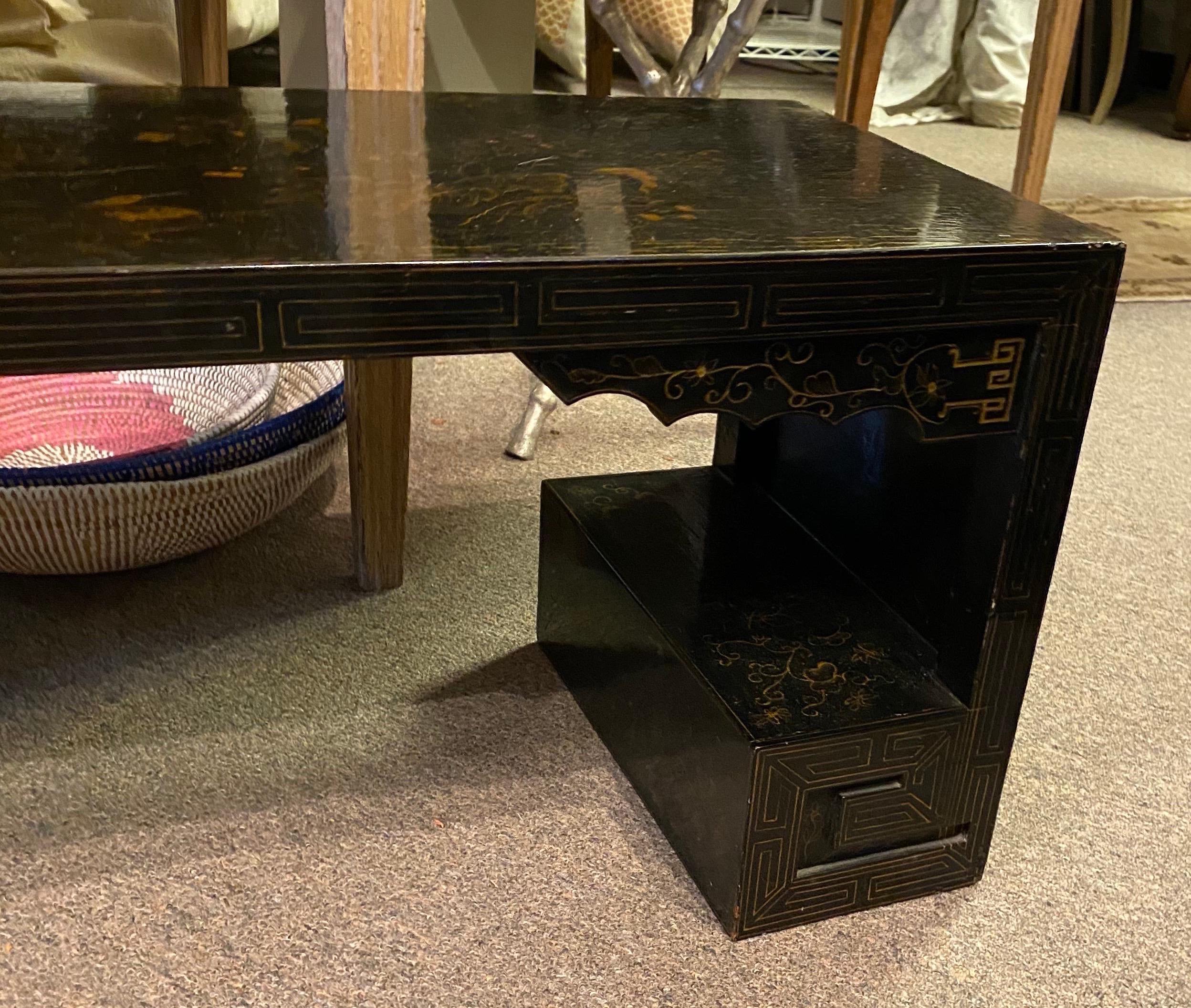 Mid-20th Century Chinoiserie Coffee Table or Bench 4