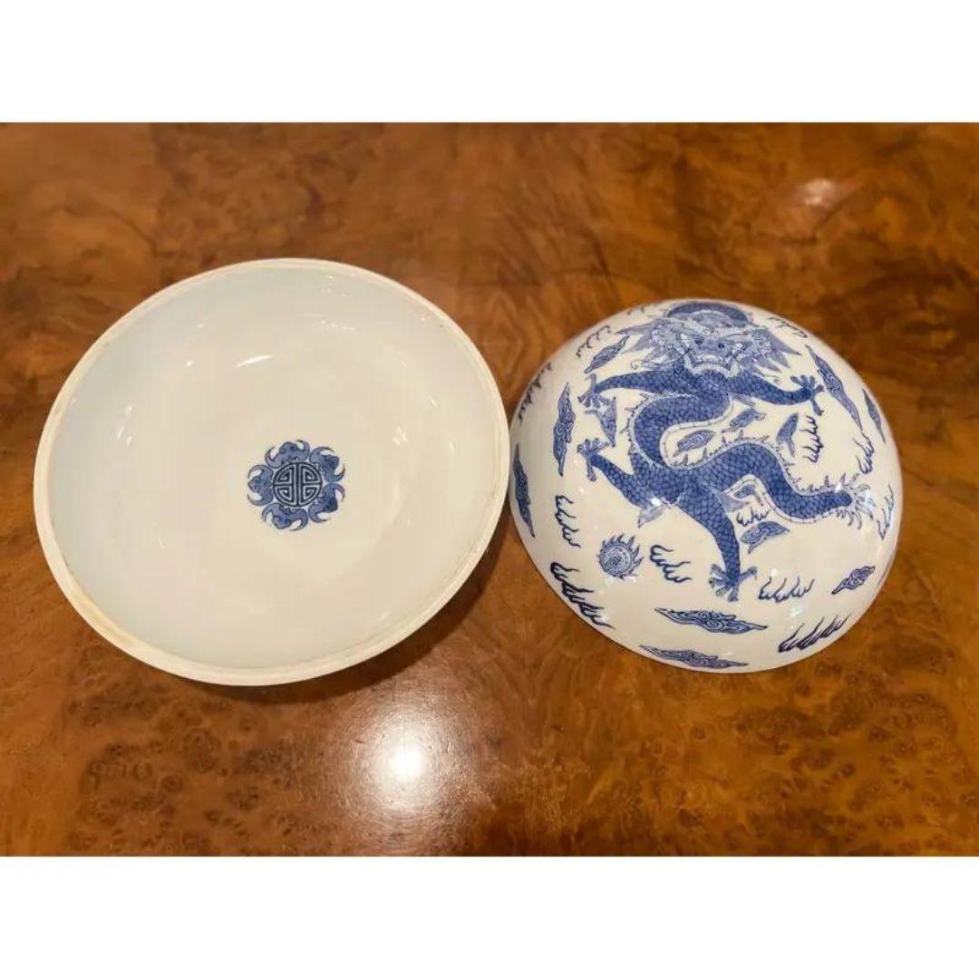 Porcelain Mid 20th Century Chinoiserie Covered Bowl With Dragon Motif For Sale