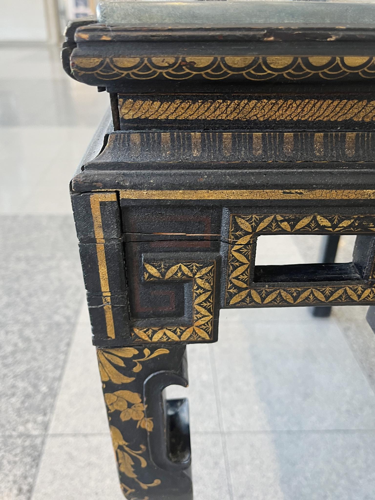 Table d'appoint en ardoise Chinoiserie du milieu du 20e siècle en vente 3
