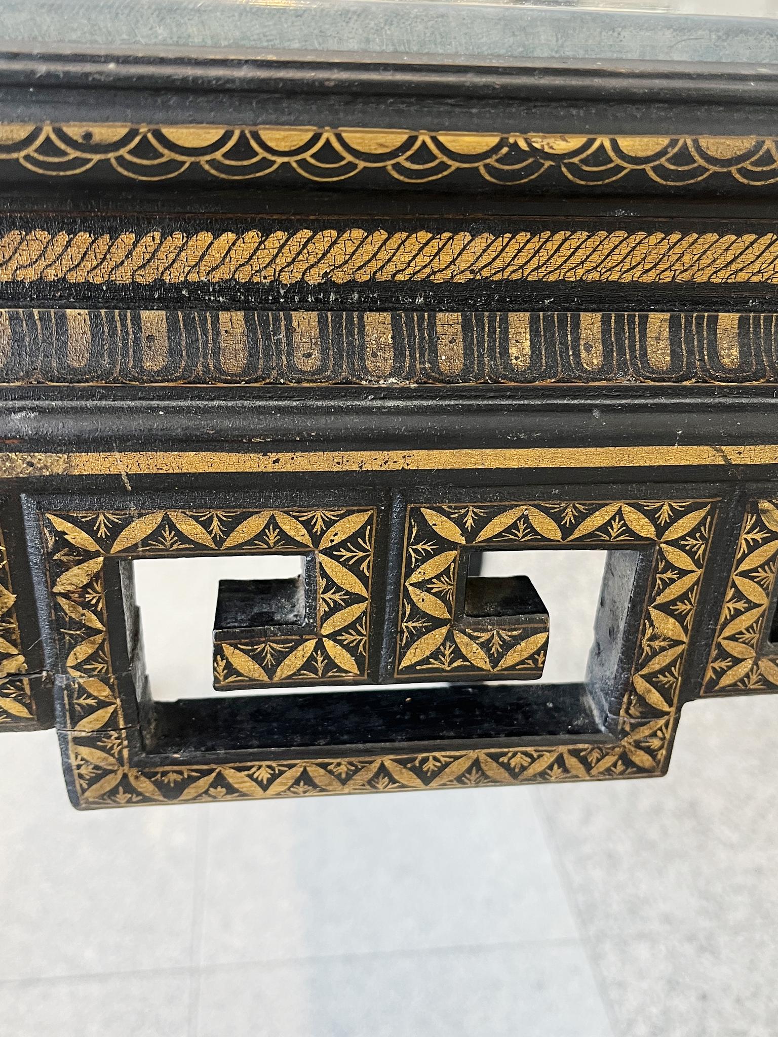 Table d'appoint en ardoise Chinoiserie du milieu du 20e siècle en vente 4