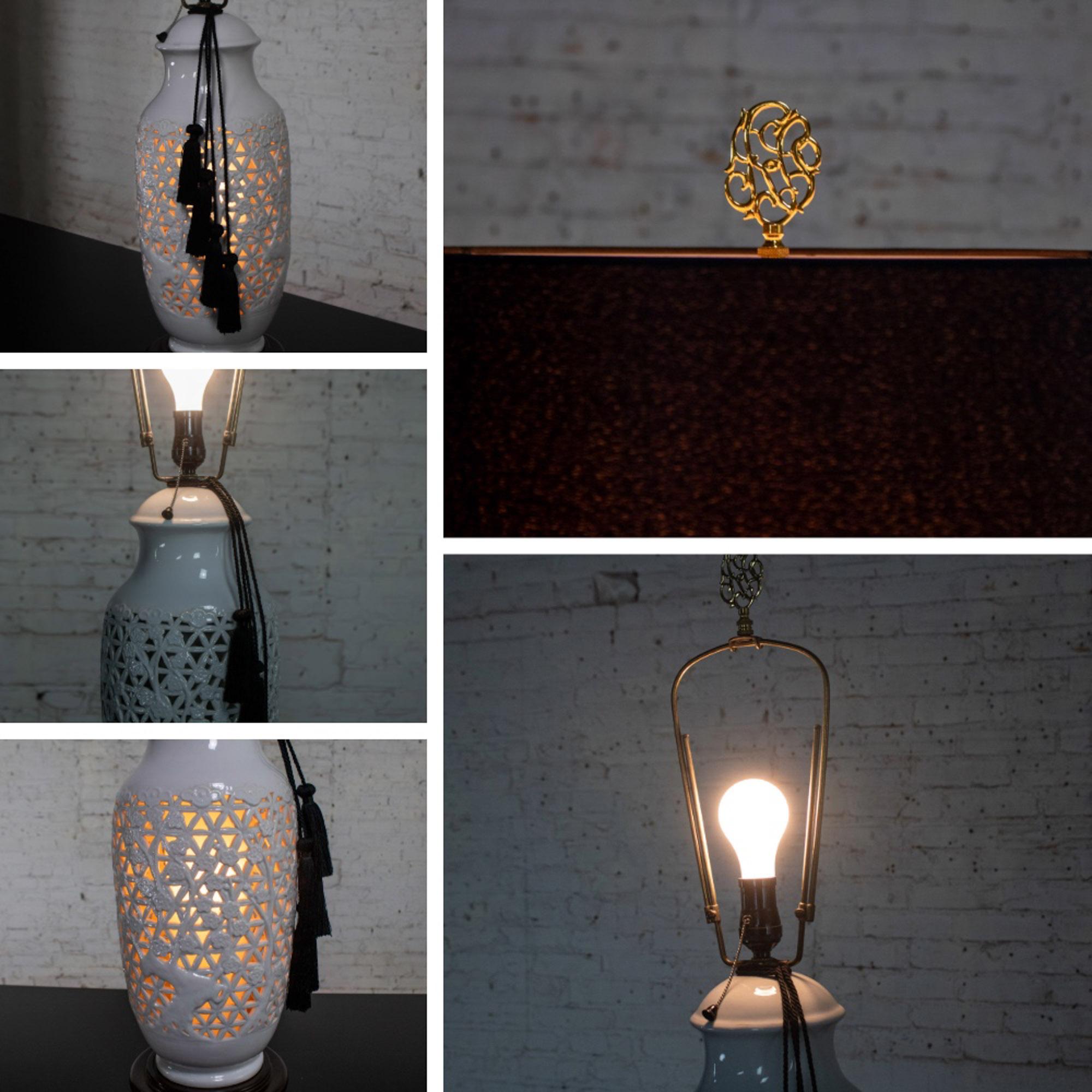 Impeccable Mid-20th Century Chinoiserie white pierced porcelain Blanc De Chine table lamp by Kabuki Fine China in Nagoya Japan, shade not included (unless you want the damaged white one let us know). Beautiful condition, keeping in mind that this is