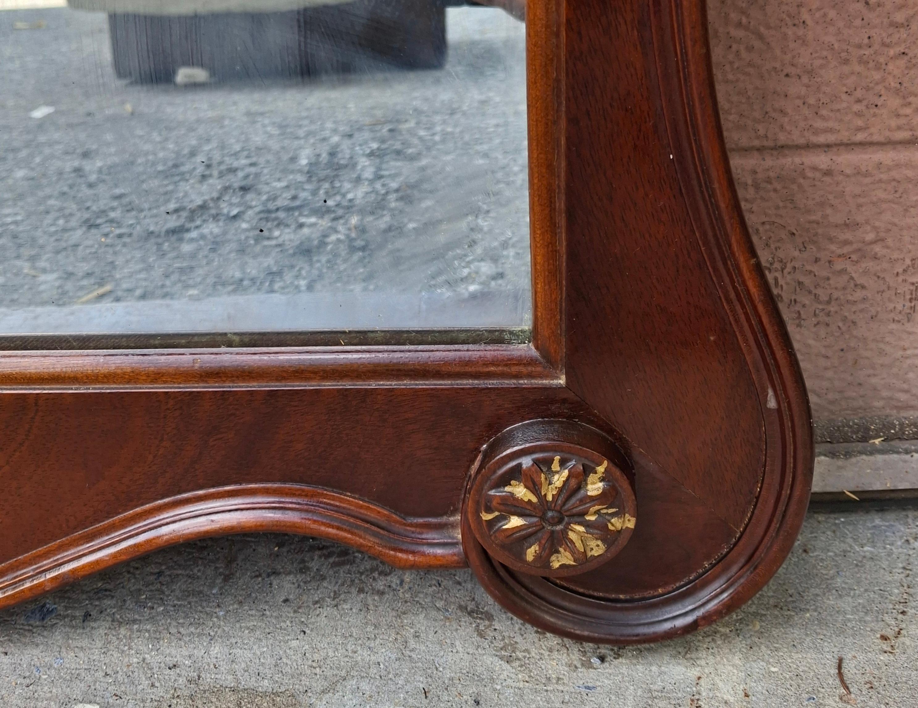 Mid-20th Century Chippendale Style Mahogany Parcel Gilt Scroll Ear Wall Mirro For Sale 3