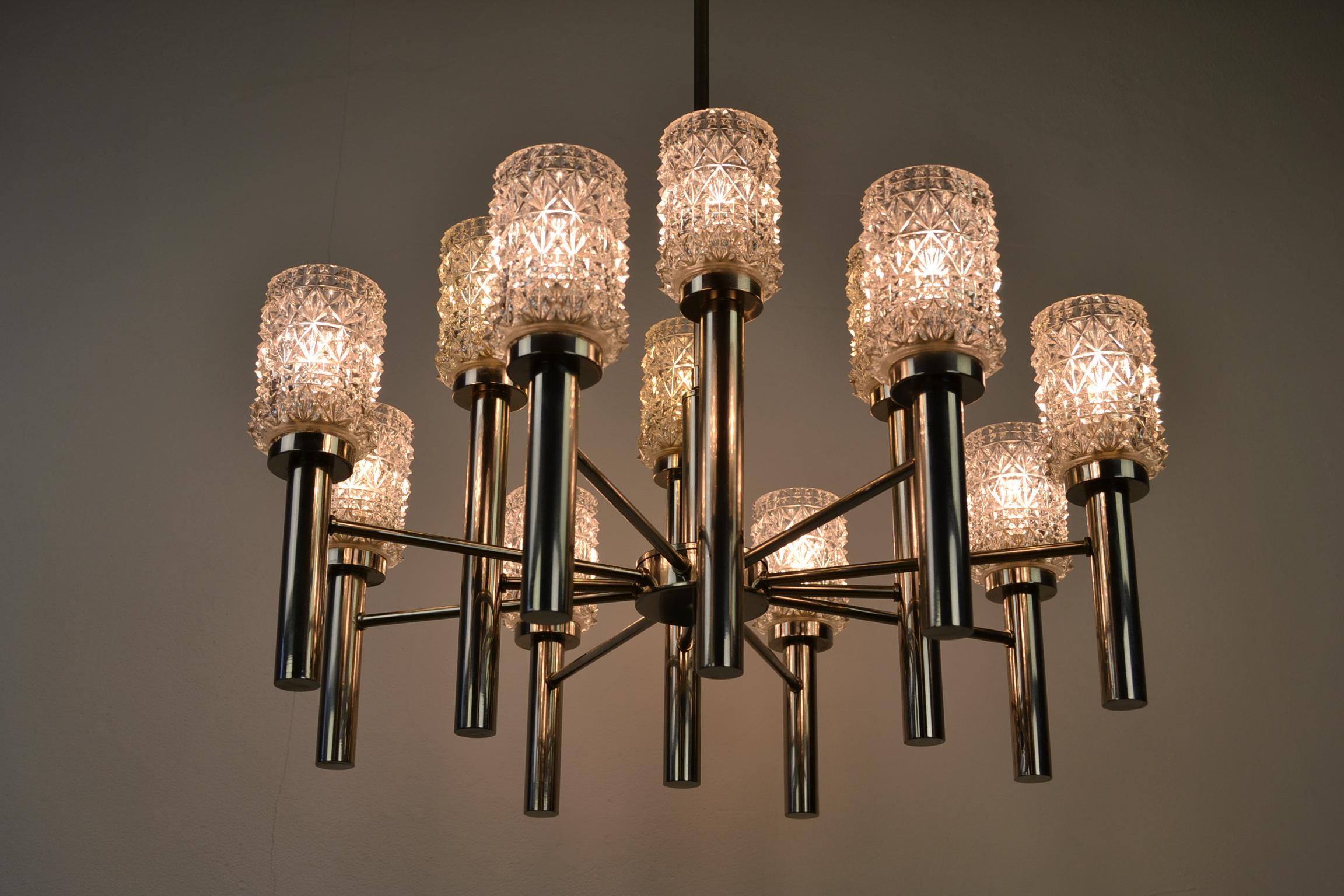 Mid-20th Century Chrome and Art Glass Chandelier, 12-Armed For Sale 3