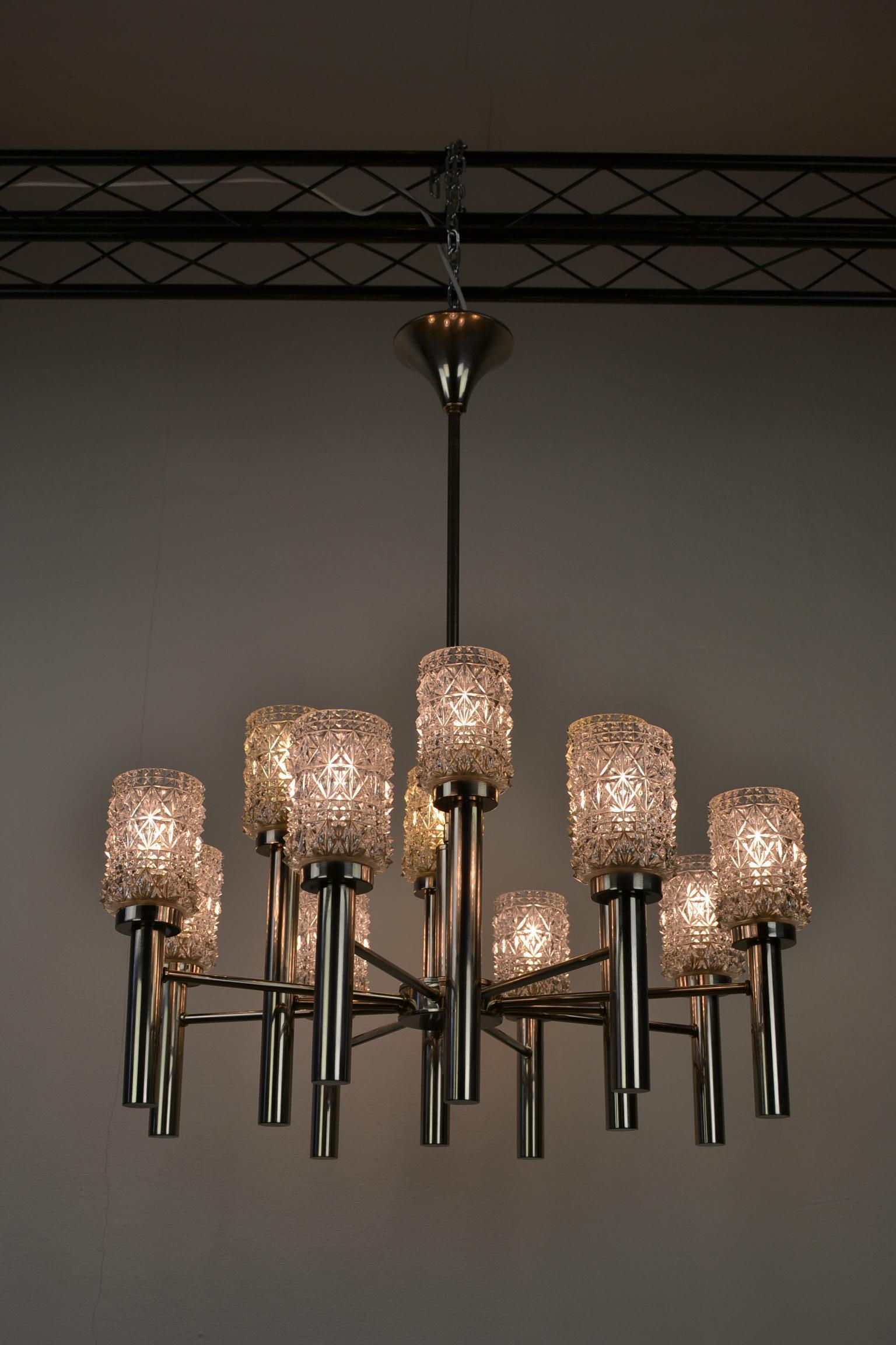 Mid-20th Century Chrome and Art Glass Chandelier, 12-Armed For Sale 4
