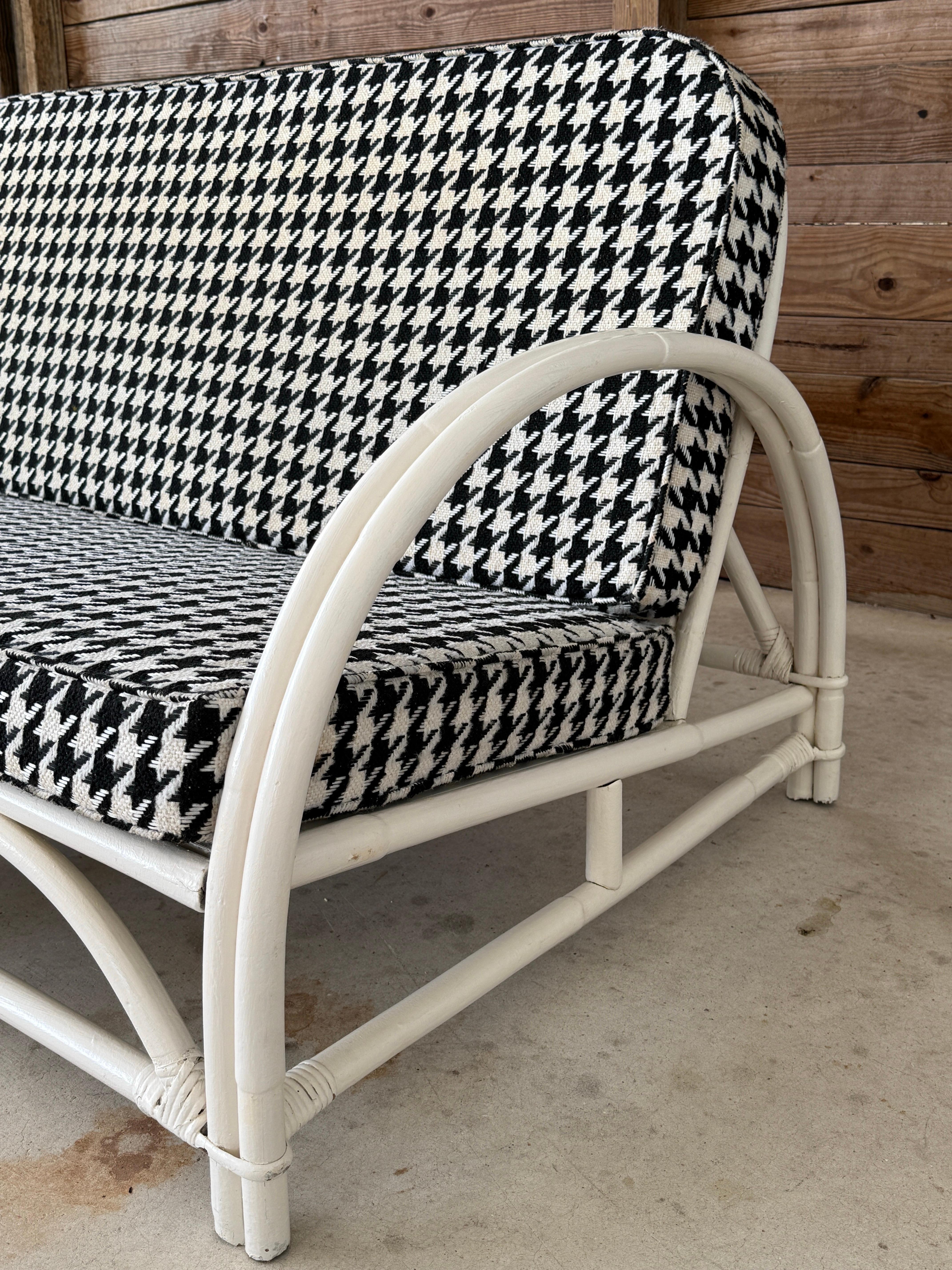 Mid-20th Century Coastal Bent Rattan Sofa by Ficks Reed With Houndstooth Upholst For Sale 5