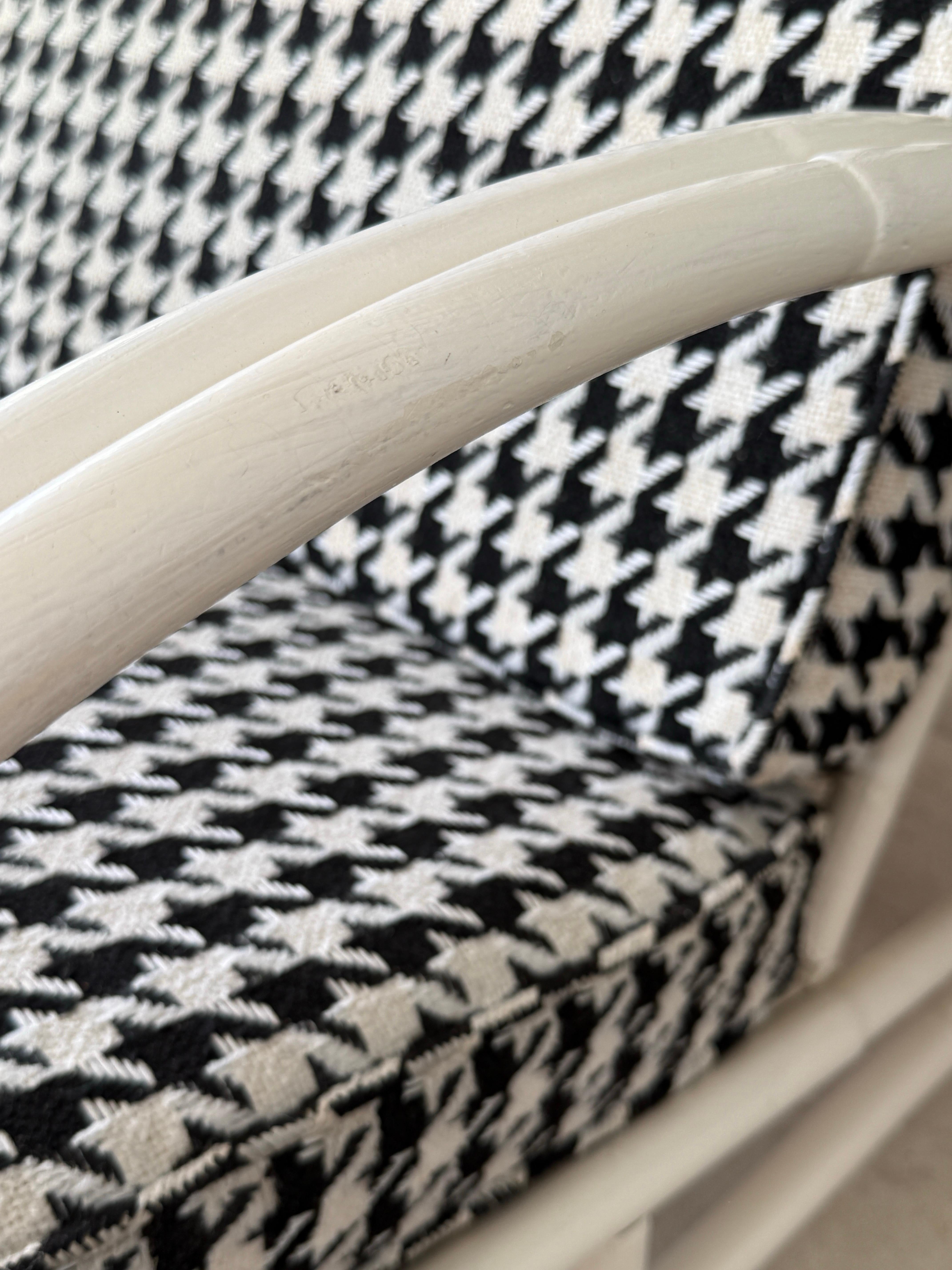 Mid-20th Century Coastal Bent Rattan Sofa by Ficks Reed With Houndstooth Upholst For Sale 8