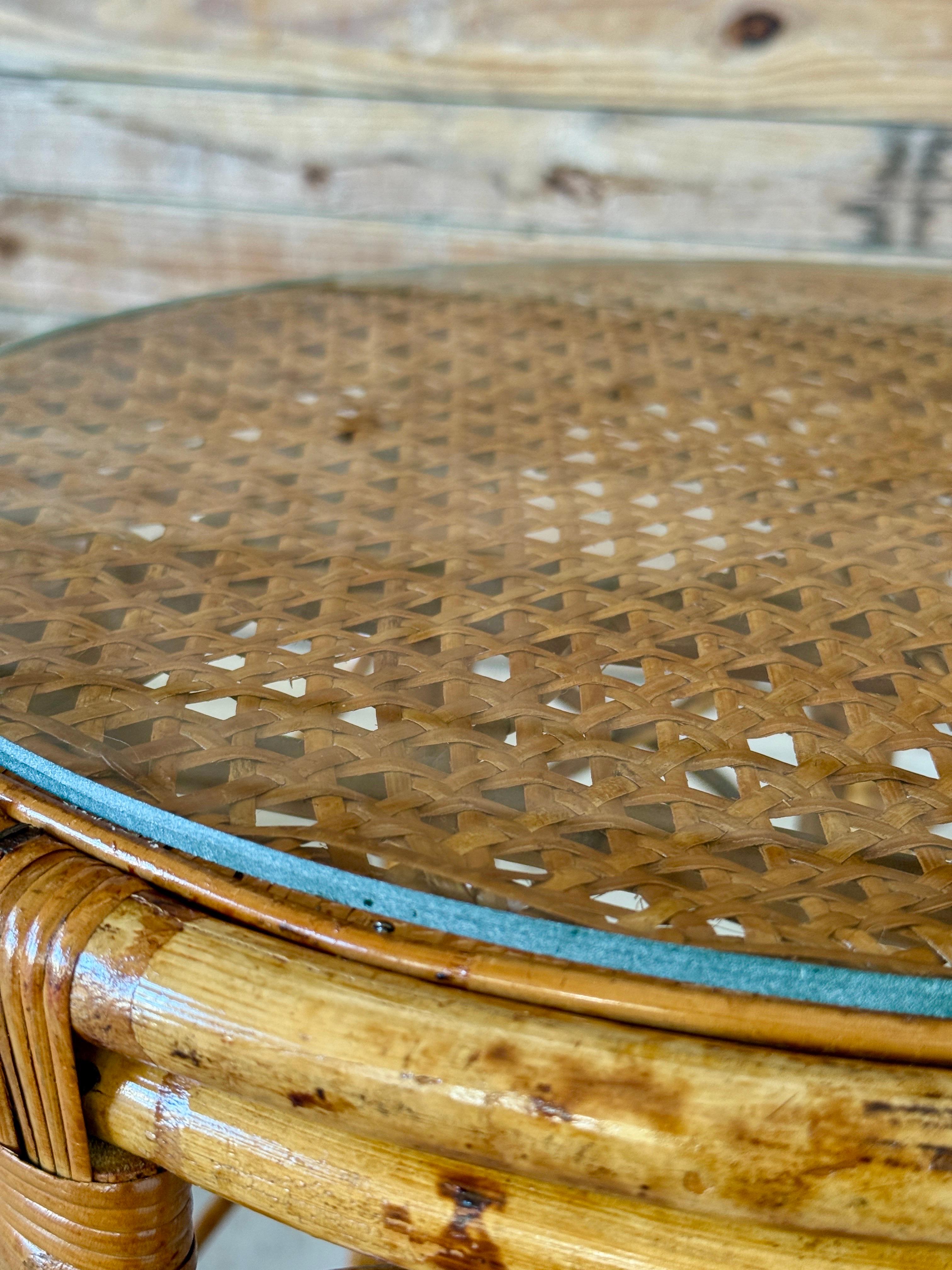 Mesa Auxiliar de Tambor de Caña de Ratán Tortuga Refinada Costera de Mediados del Siglo XX Desconocido en venta
