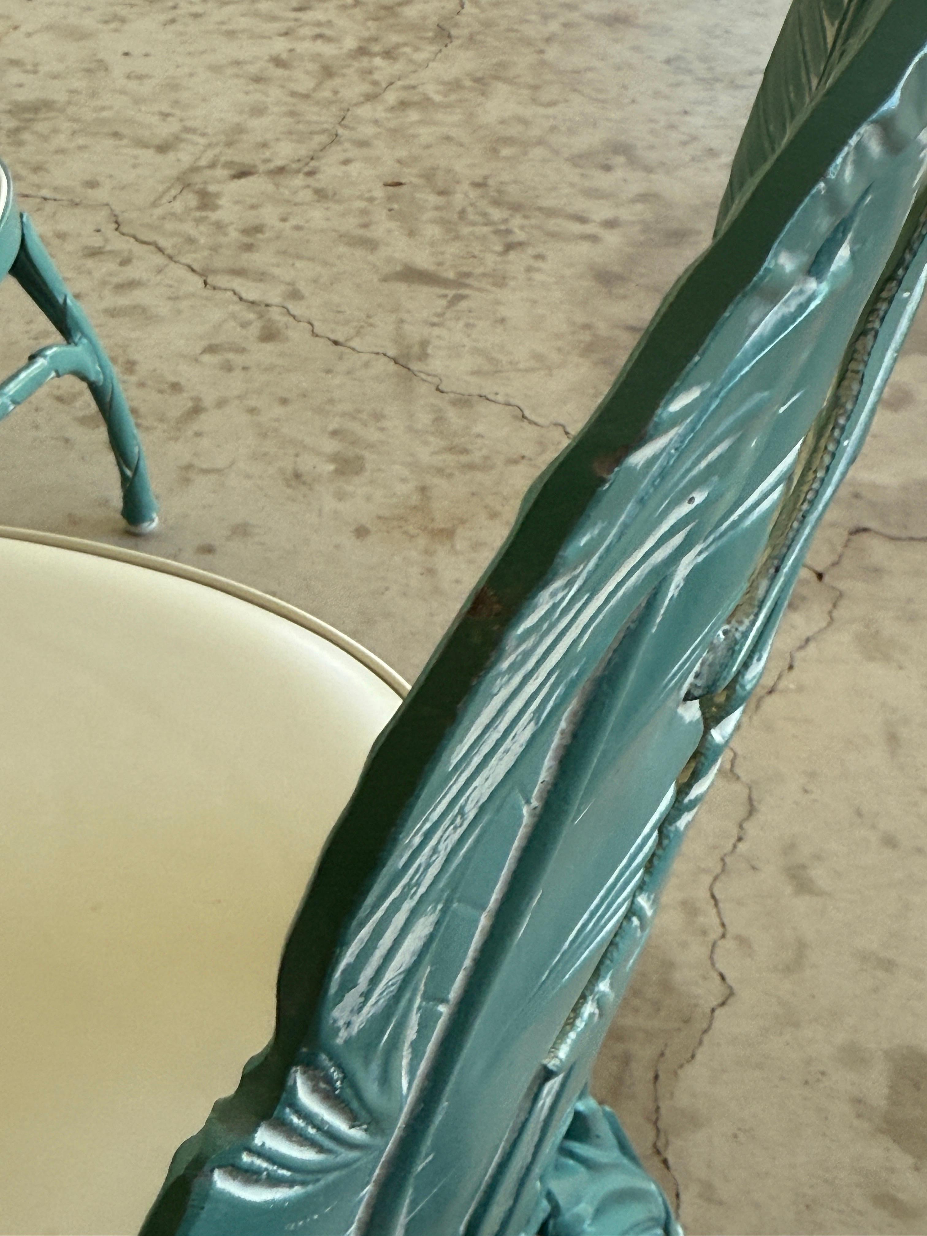 Mitte des 20. Jahrhunderts Coastal Regency Sculptural Palm Leaf Outdoor Dining Table and C im Angebot 1