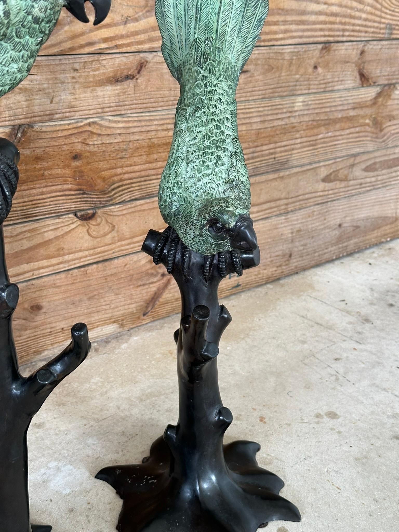 Coastal Tropical Art Deco Bronze Verdigris Papageienstatuen-Paar, Mitte des 20. Jahrhunderts, Paar im Angebot 7