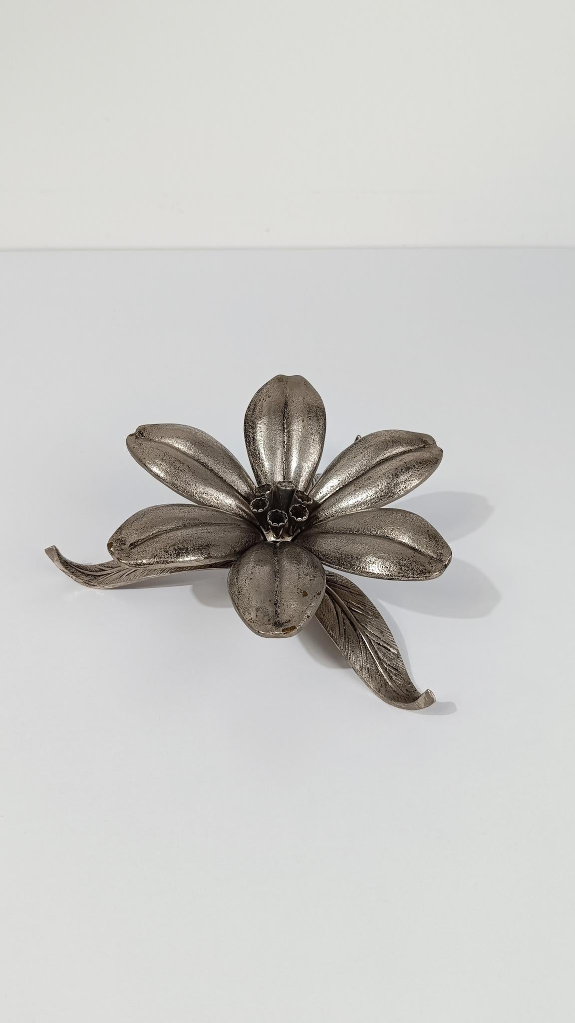 Mid 20th Century Cocktail Ashtray in Flower Shape with Removable Petals For Sale 7