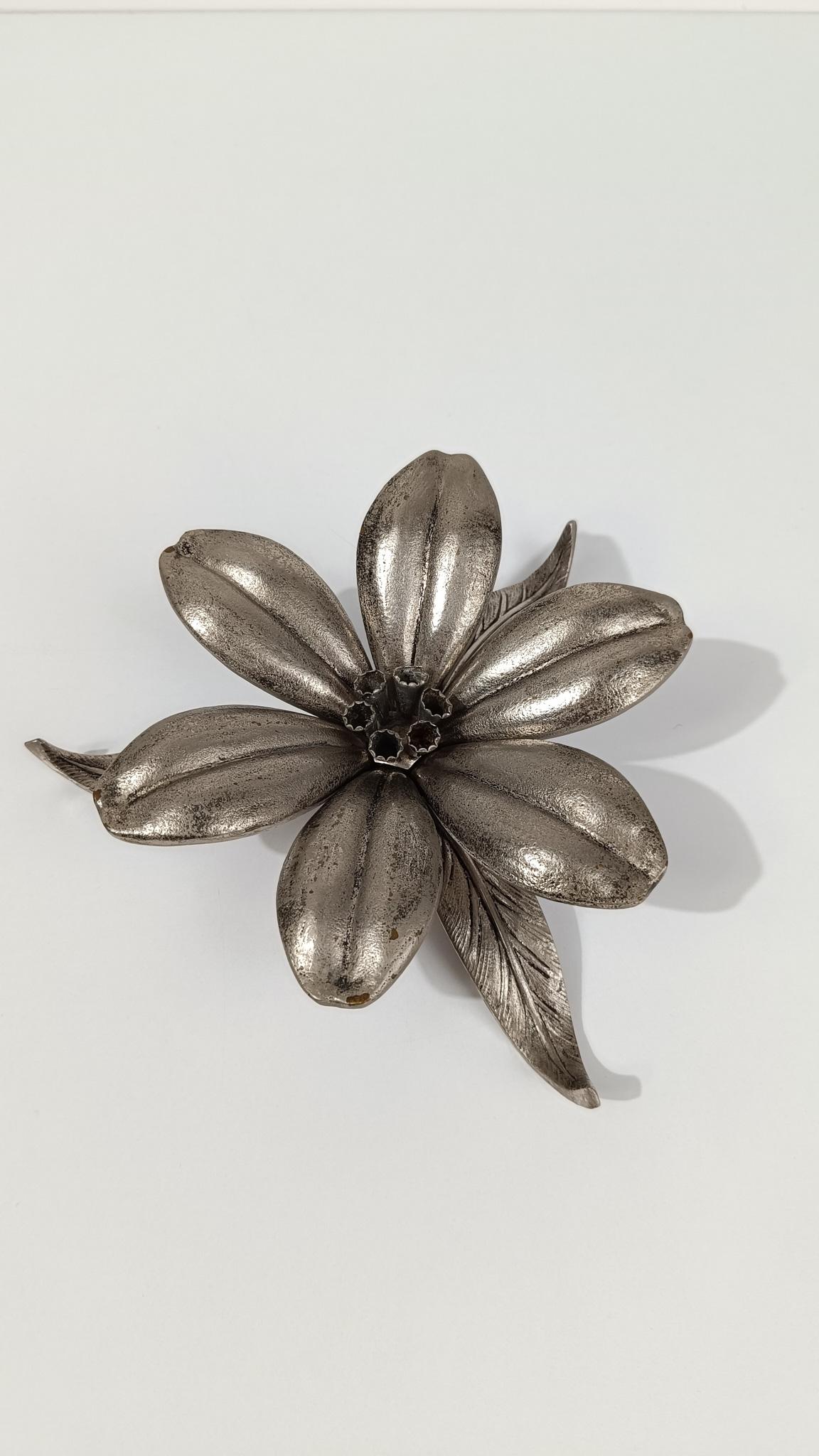 Mid 20th Century Cocktail Ashtray in Flower Shape with Removable Petals For Sale 8
