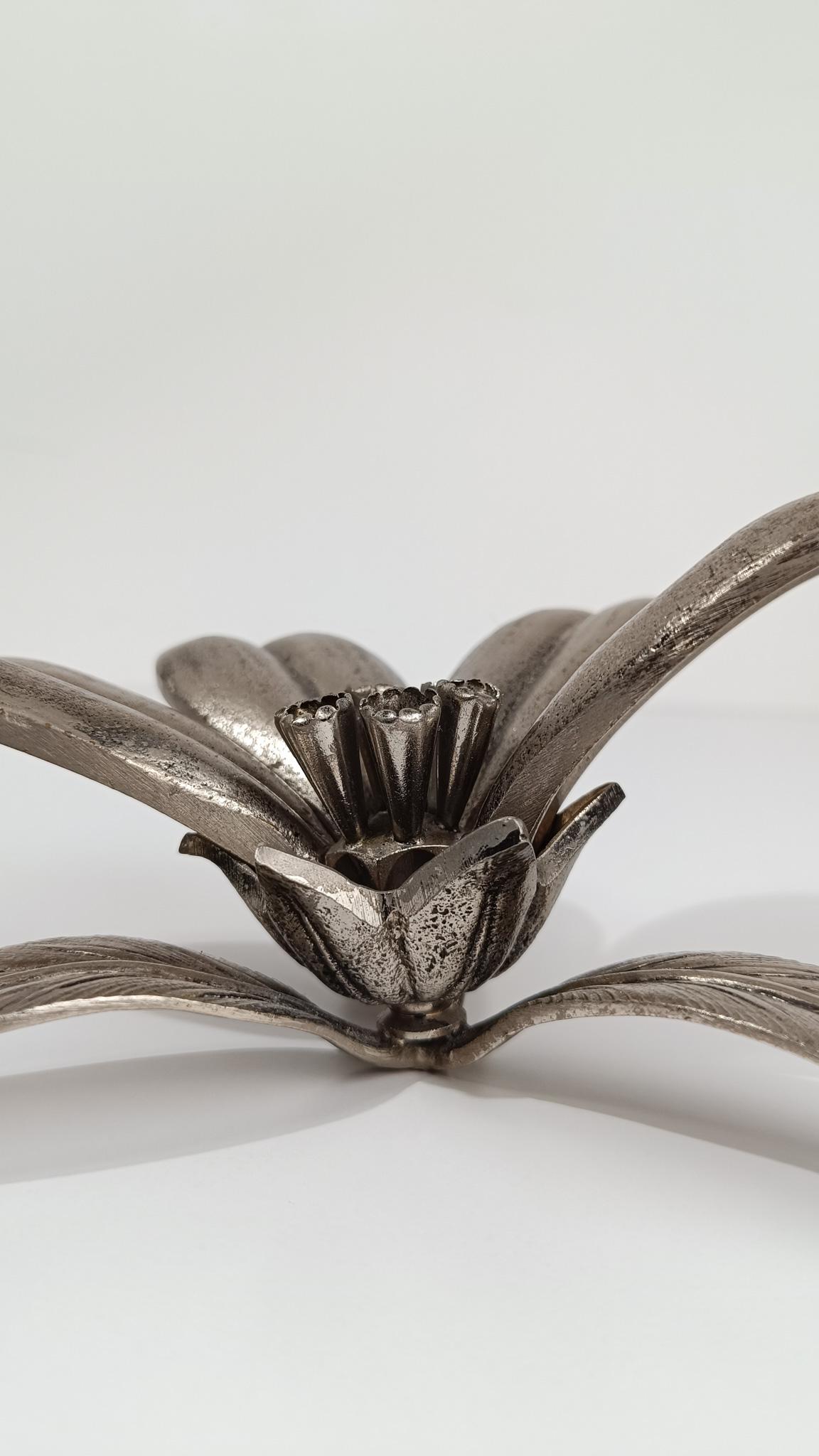 Mid 20th Century Cocktail Ashtray in Flower Shape with Removable Petals For Sale 1