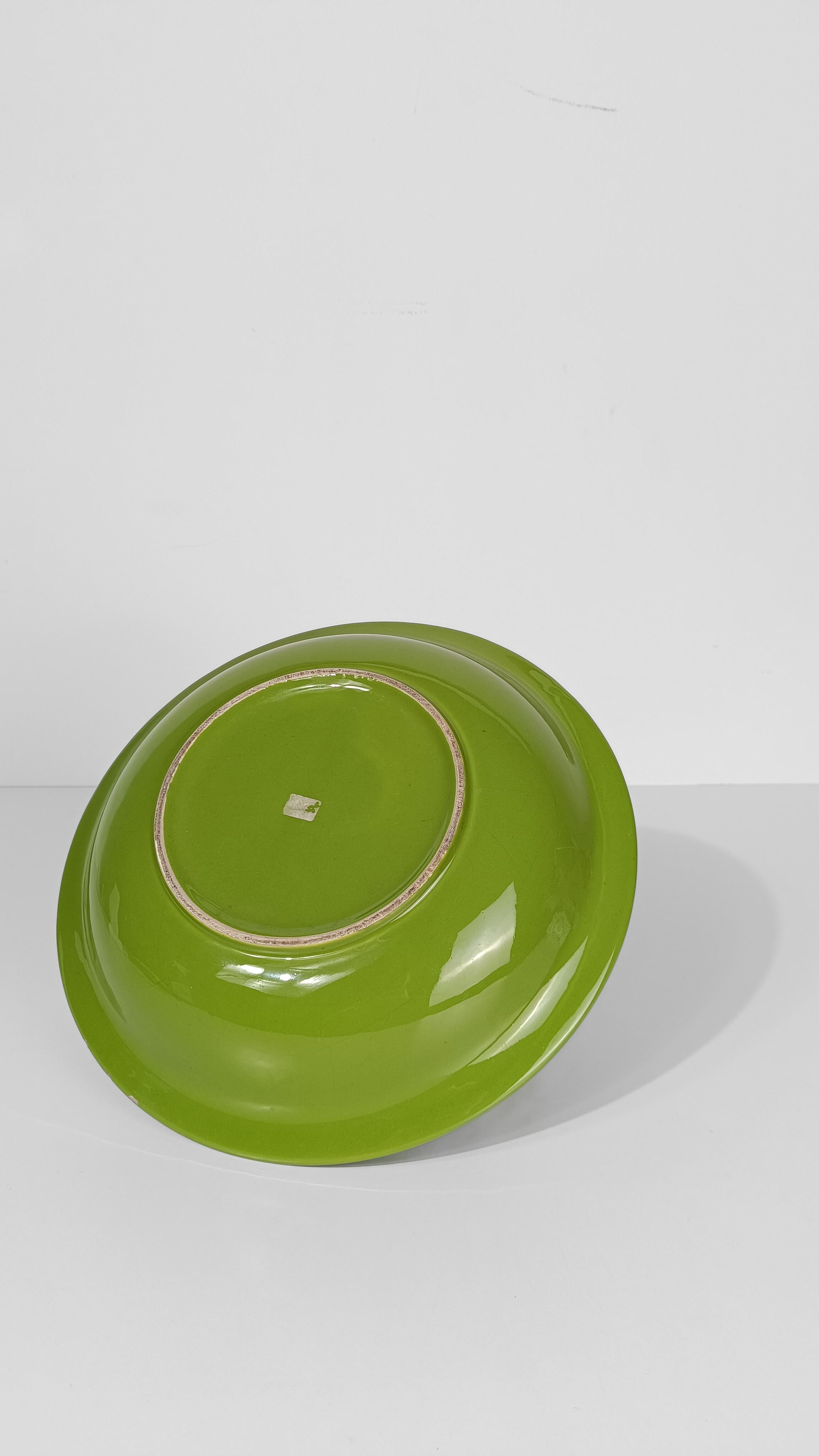 Vaso conico in ceramica verde pera della metà del XX secolo, Italia anni '60 in vendita 1