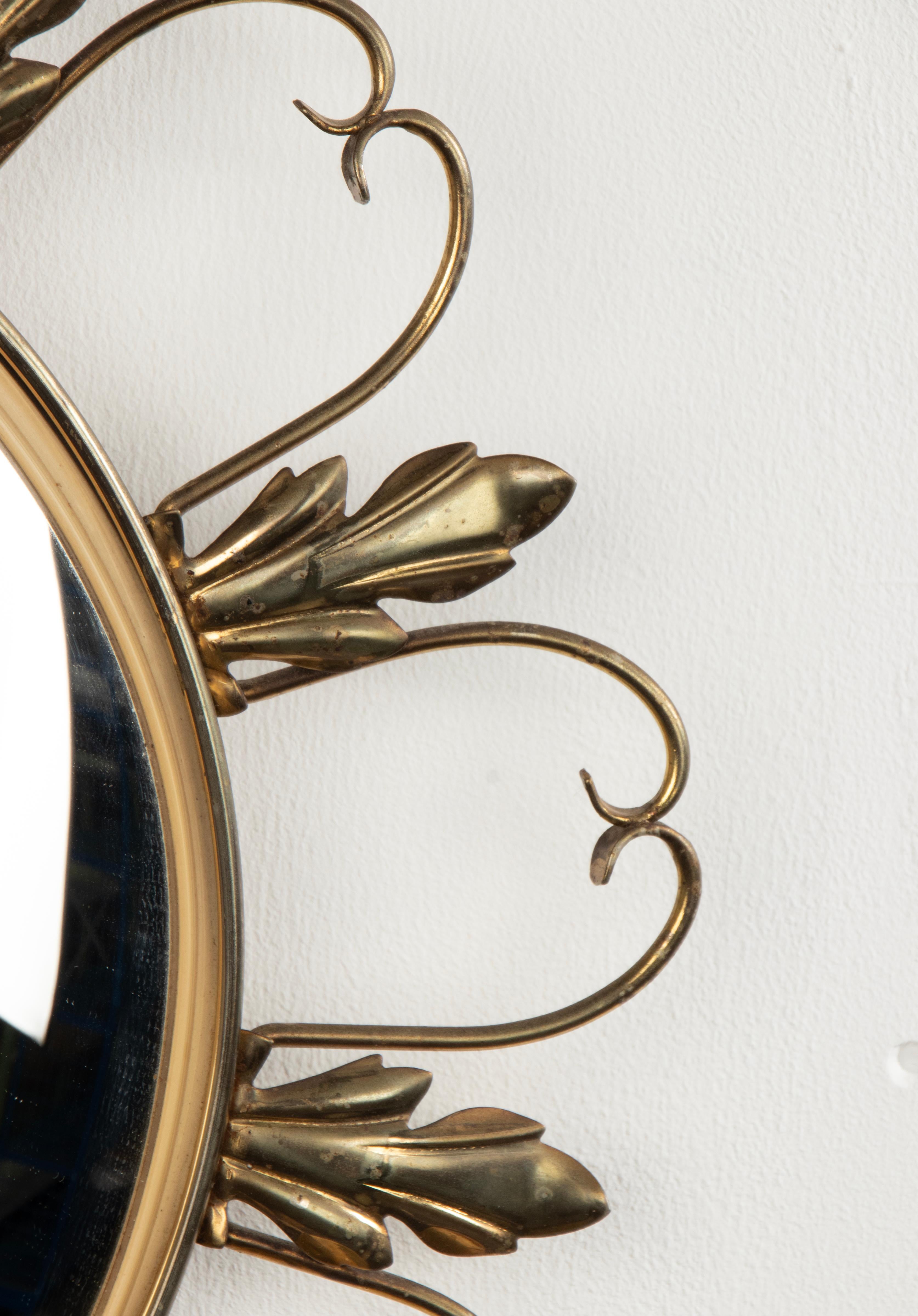 Miroir Sunburst convexe en cuivre du milieu du 20e siècle par DeKnudt en vente 3