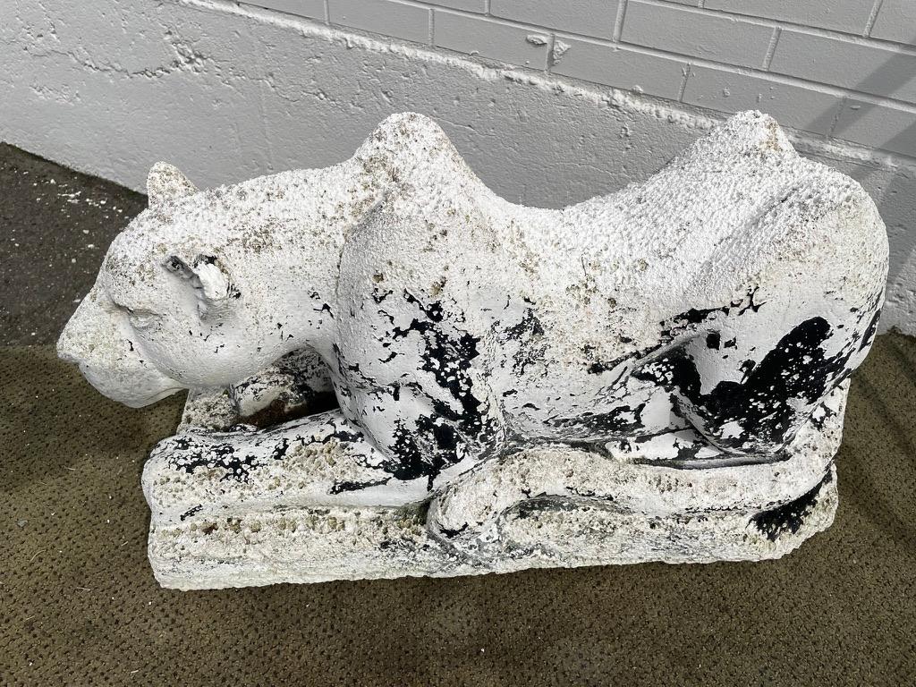 Mid-20th Century Crouching Plaster Panther In Good Condition For Sale In Stamford, CT