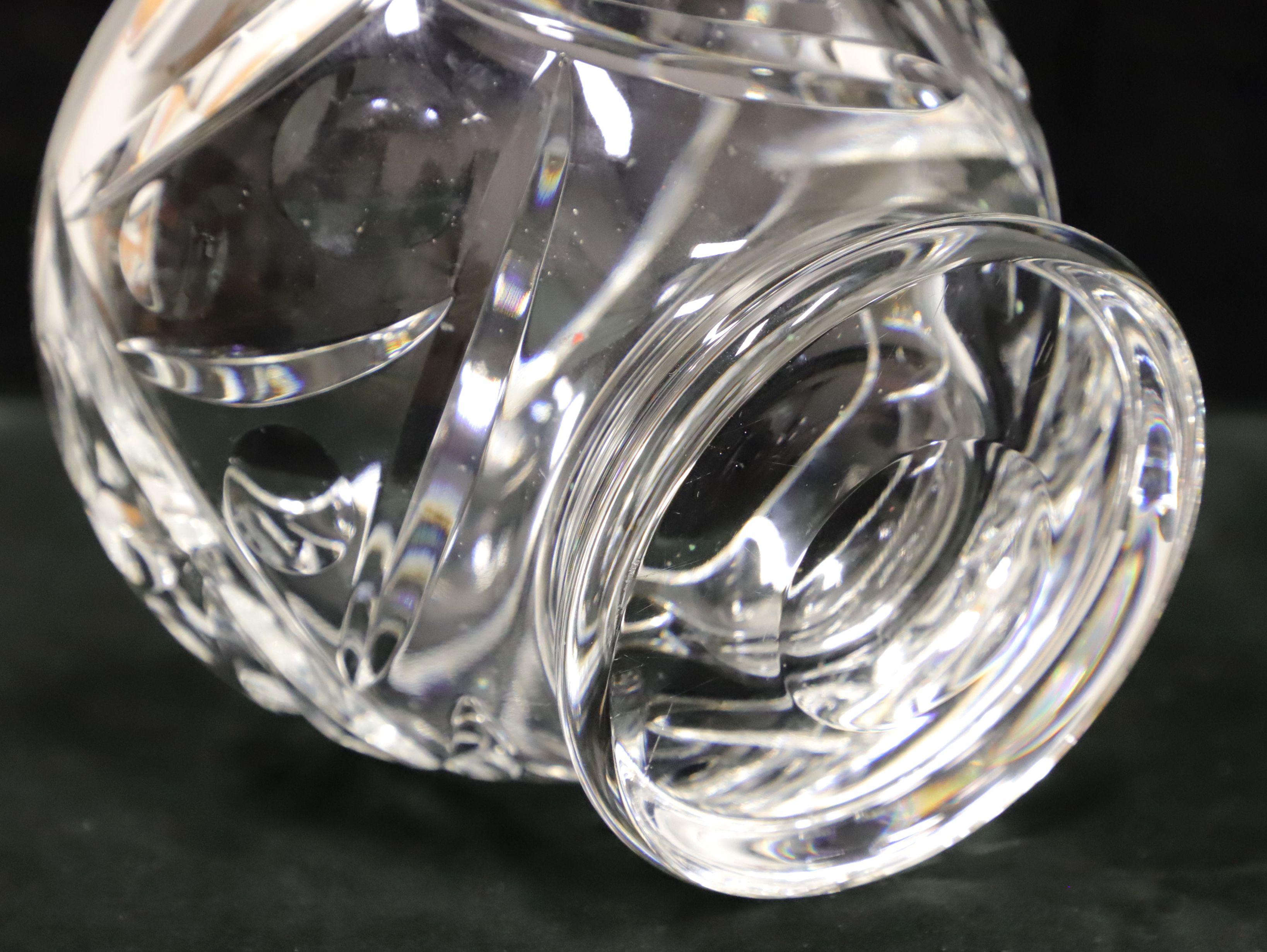 Mid 20th Century Crystal Candy Dish with Lid In Good Condition For Sale In Charlotte, NC