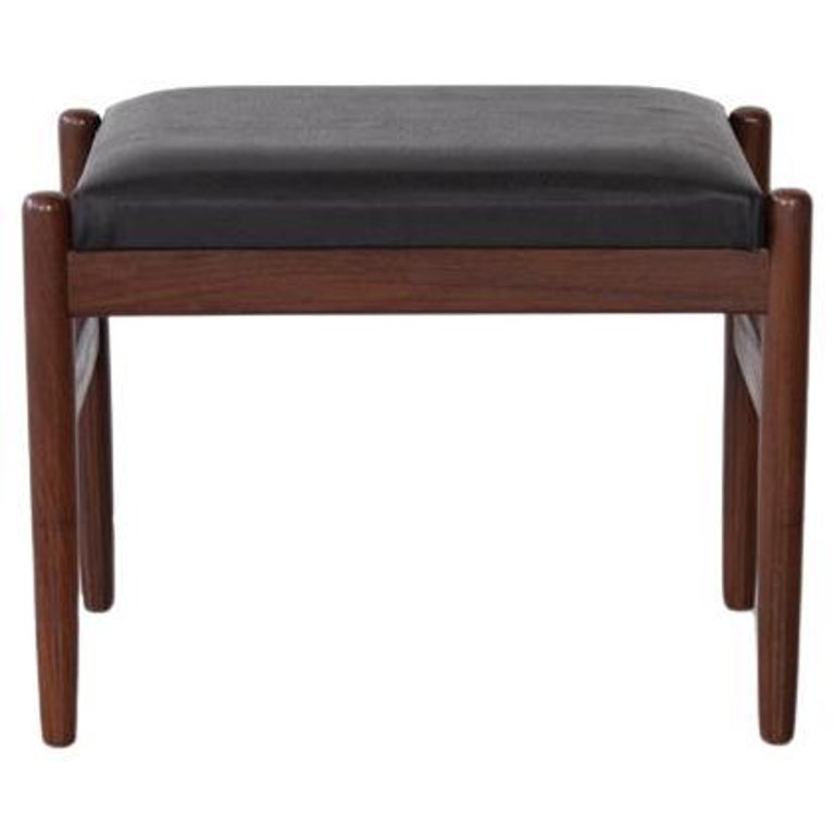 https://a.1stdibscdn.com/mid-20th-century-danish-black-leather-footstool-for-sale/f_84412/f_376720021703170686116/f_37672002_1703170686222_bg_processed.jpg?width=768