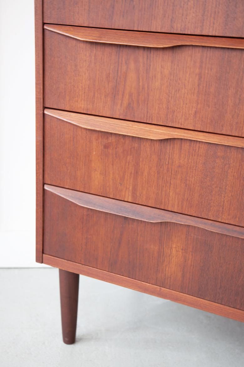 Mid-20th Century Danish Chest of Drawers in Teak 3