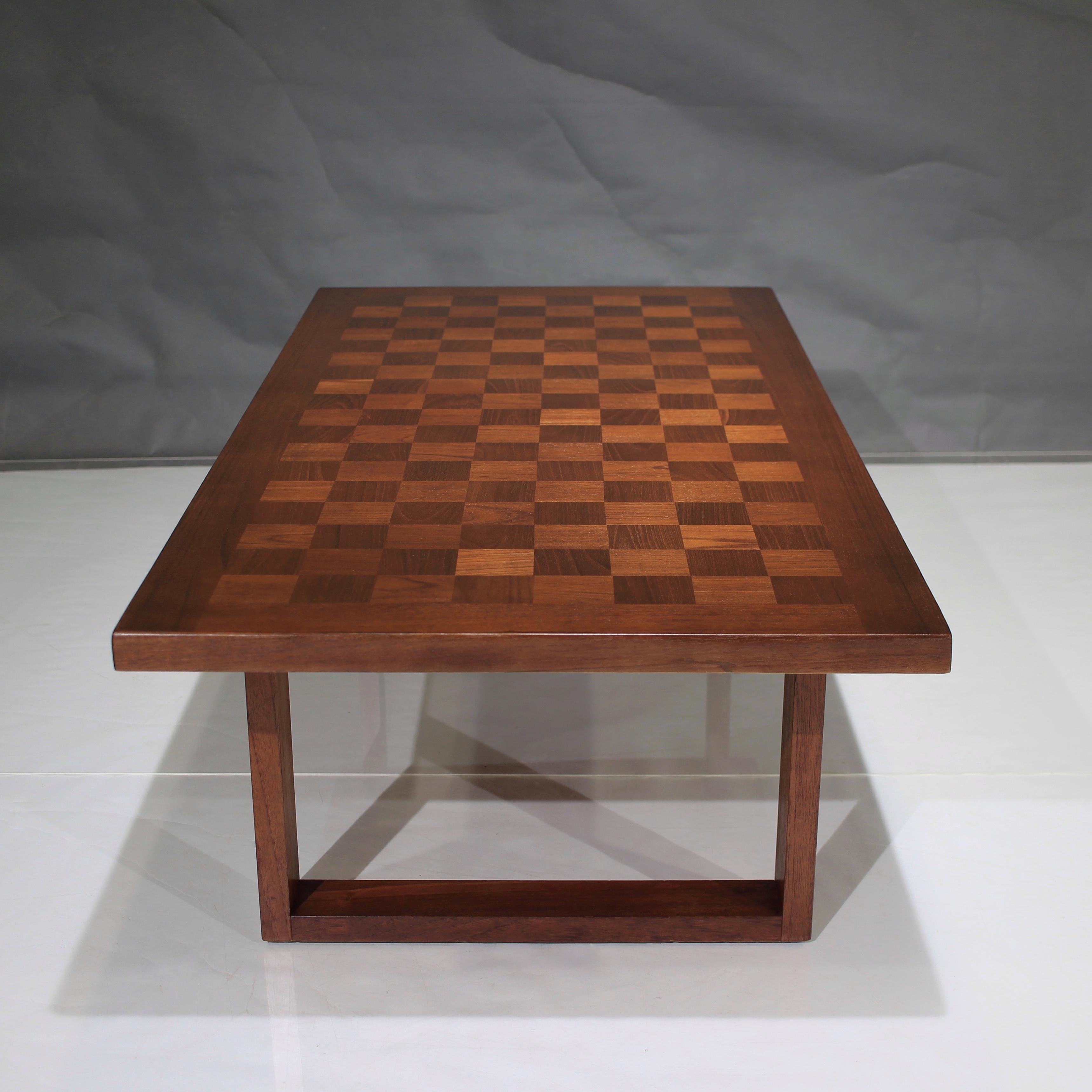 Mid Century Danish Modern Coffee Table by Poul Cadovius for Cado 2