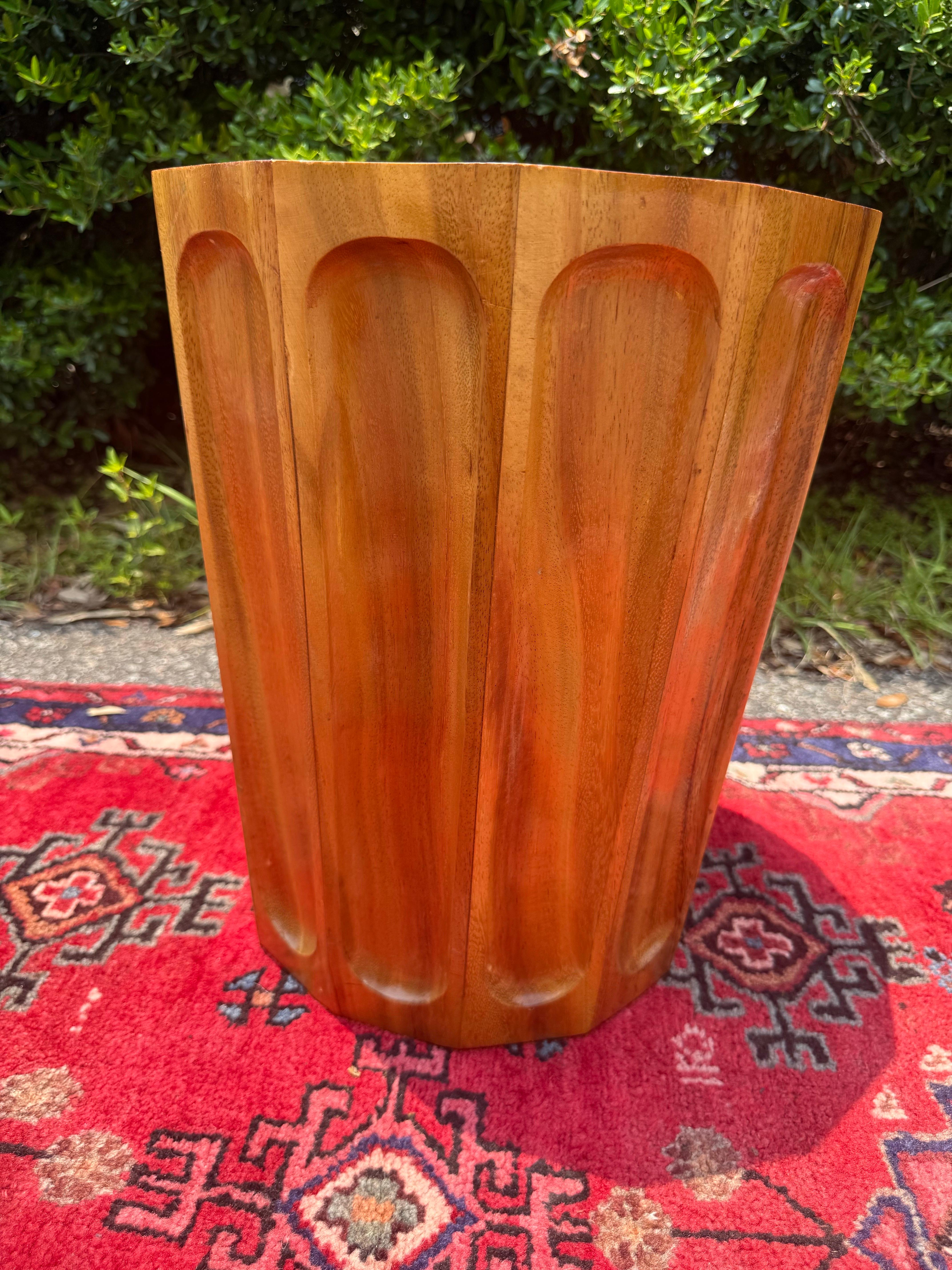 Cestino per rifiuti in teak in stile danese moderno della metà del XX secolo In condizioni buone in vendita a Charleston, SC
