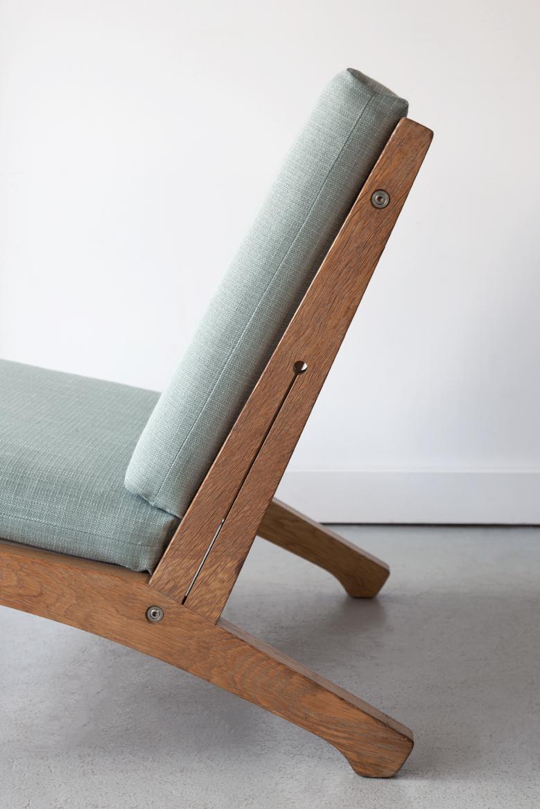 A Pair of Hans J. Wegner Easy Chairs, Model GE-370, Mid 20th Century, Danish  5