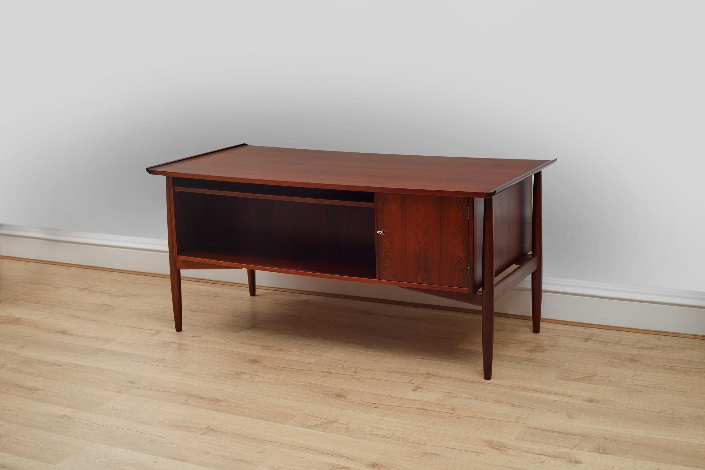 Mid-20th Century Mid 20th Century Danish Rosewood 1960s Desk by Arne Vodder 