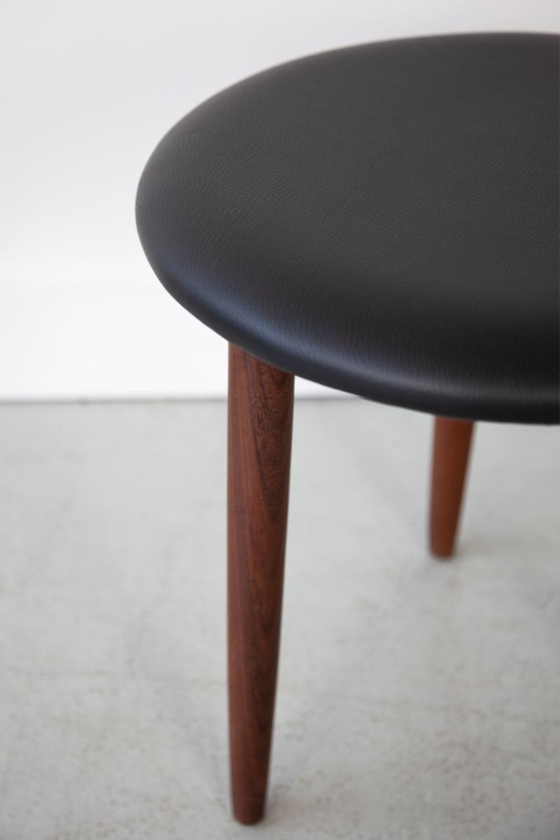 Mid 20th Century, Danish Round Tripod Footstool In Good Condition For Sale In Bristol, GB