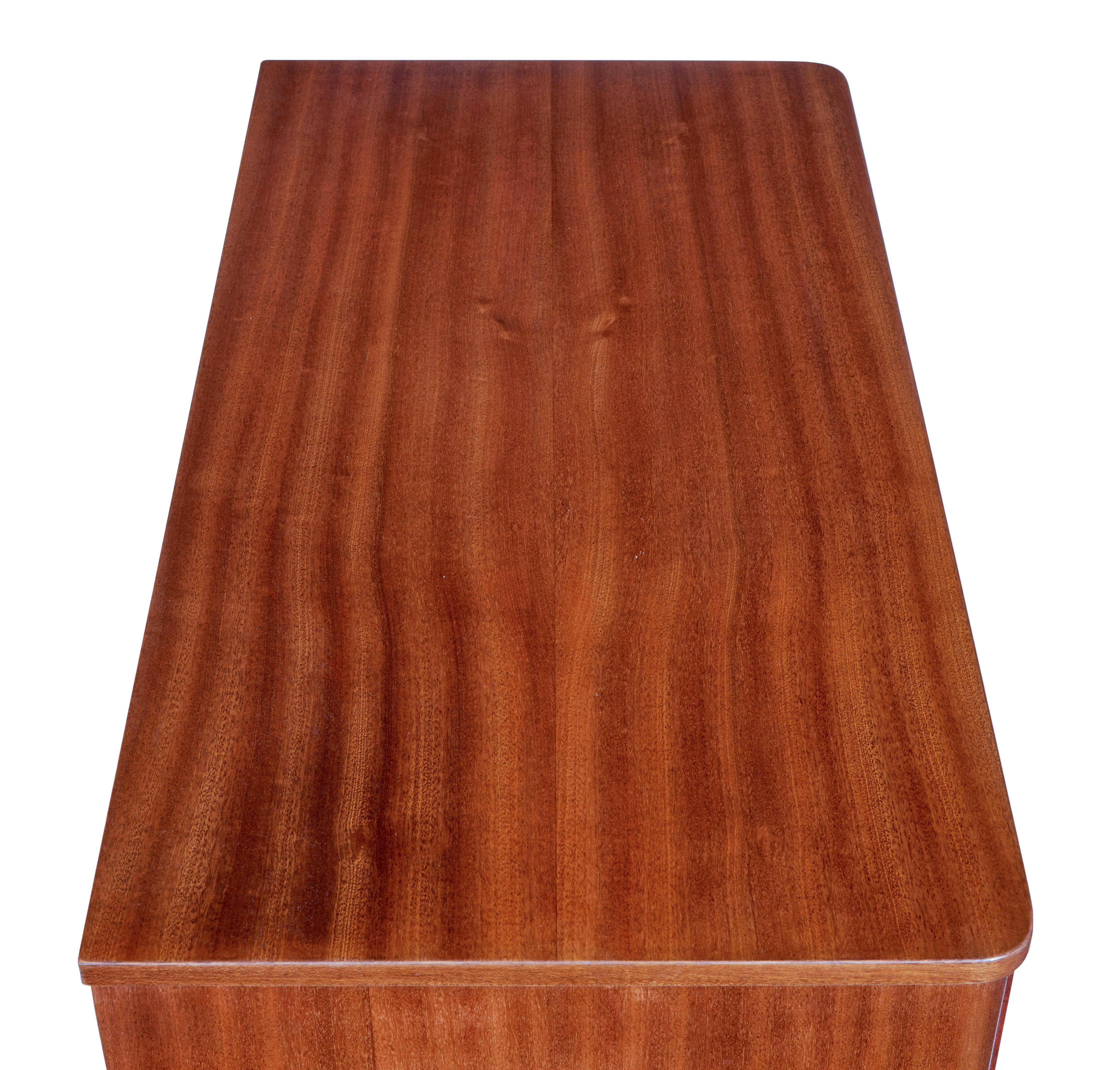 Calco Piccola cassettiera danese in teak della metà del XX secolo in vendita