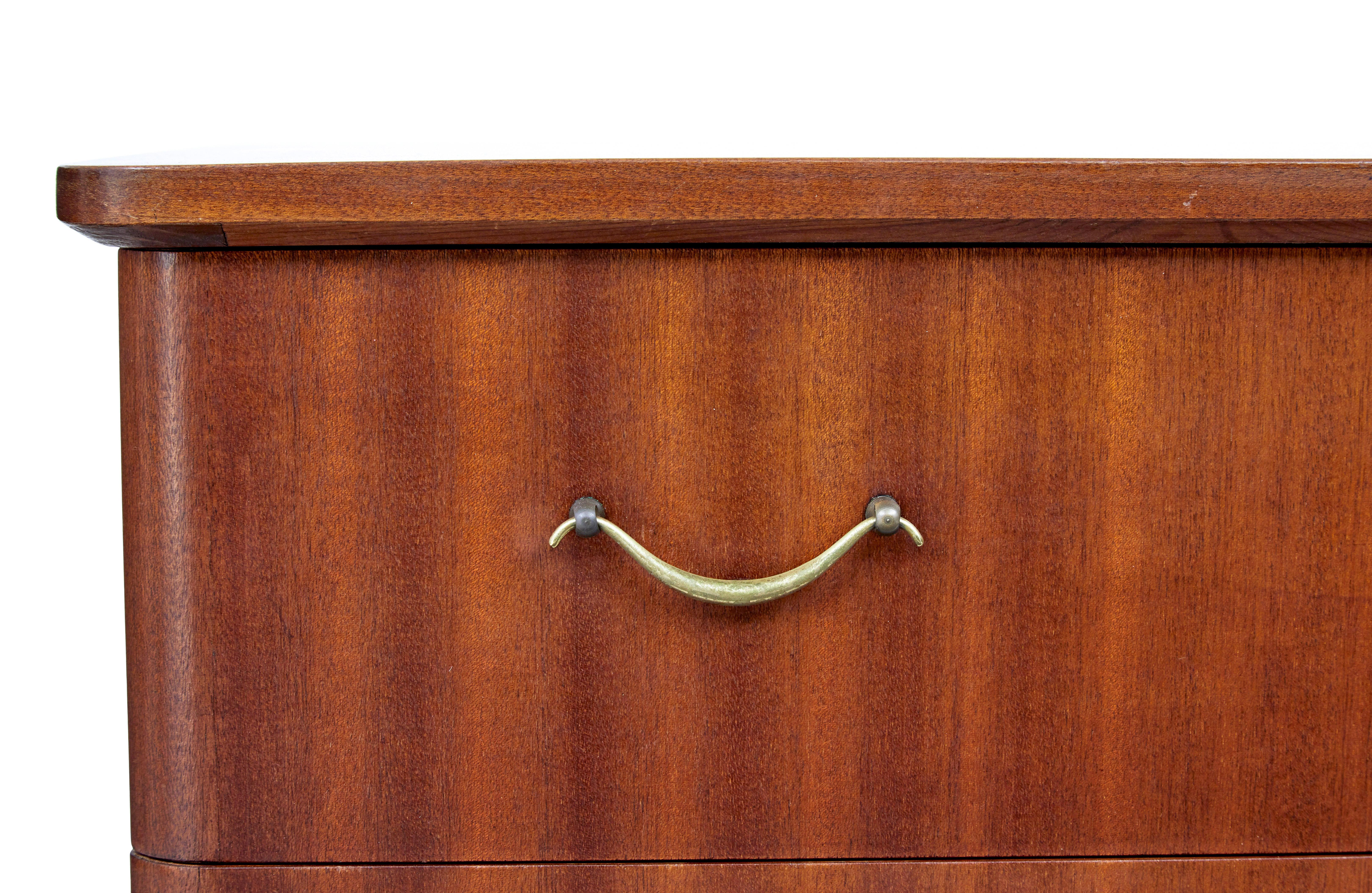 Teak Cassettiera danese in teak della metà del XX secolo in vendita