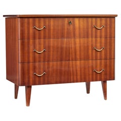 Commode danoise en teck du milieu du 20e siècle