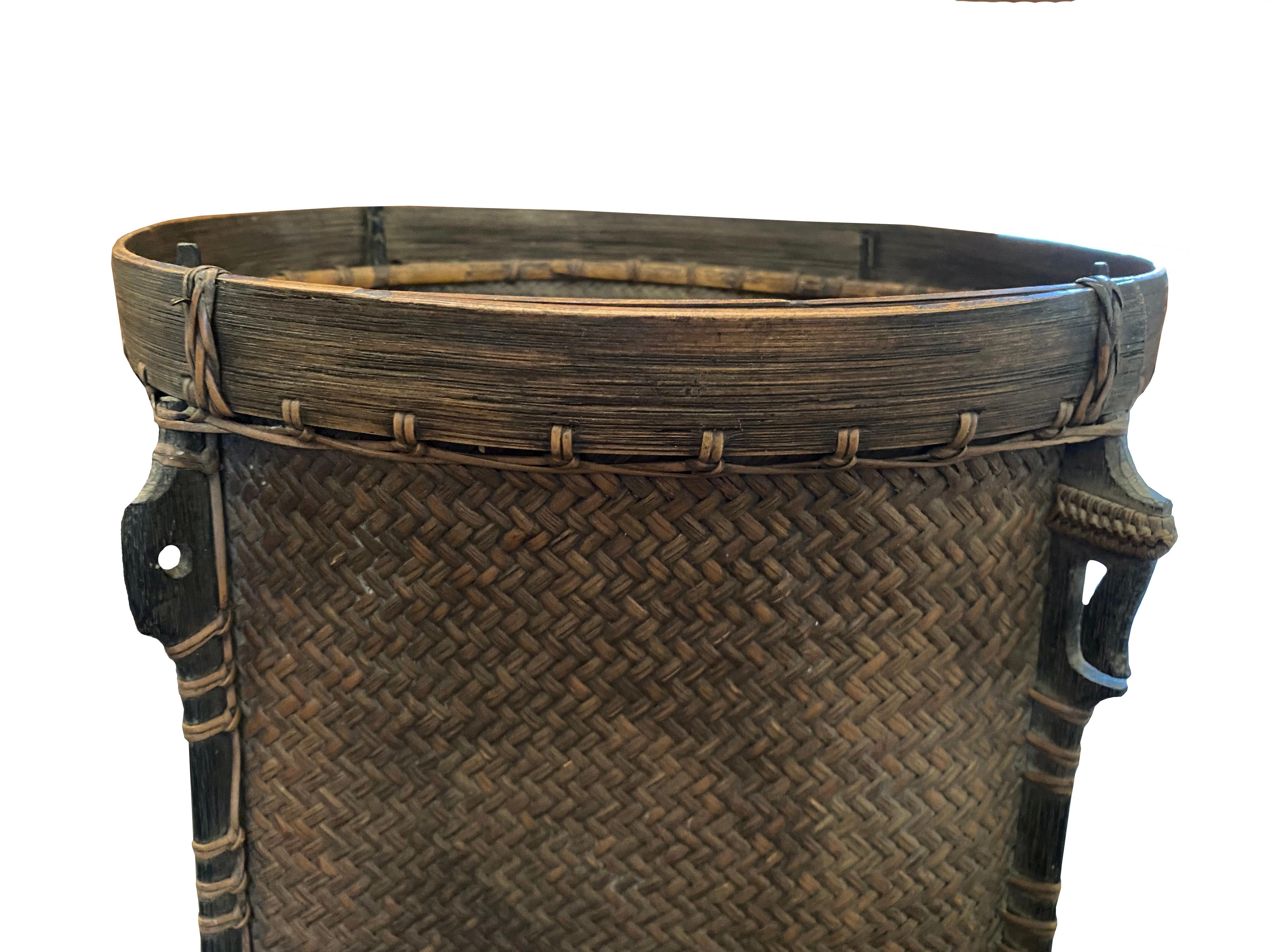 Rattan Basket Dayak Tribe Hand-Woven from Kalimantan, Borneo, Mid 20th Century For Sale 1
