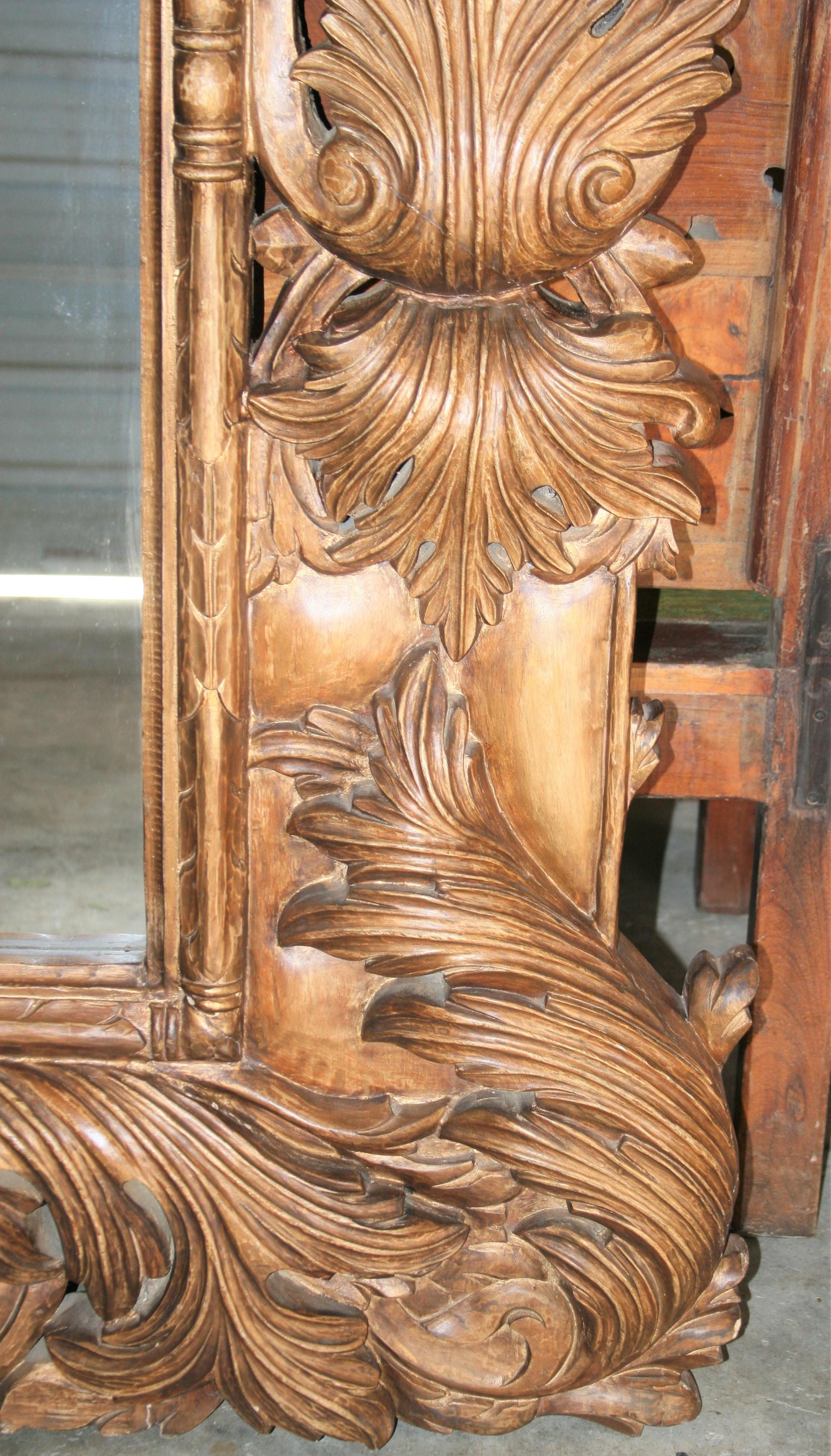 Indian Mid-20th Century Dazzling Hand Carved Hard Sheesham Wood Mirror For Sale