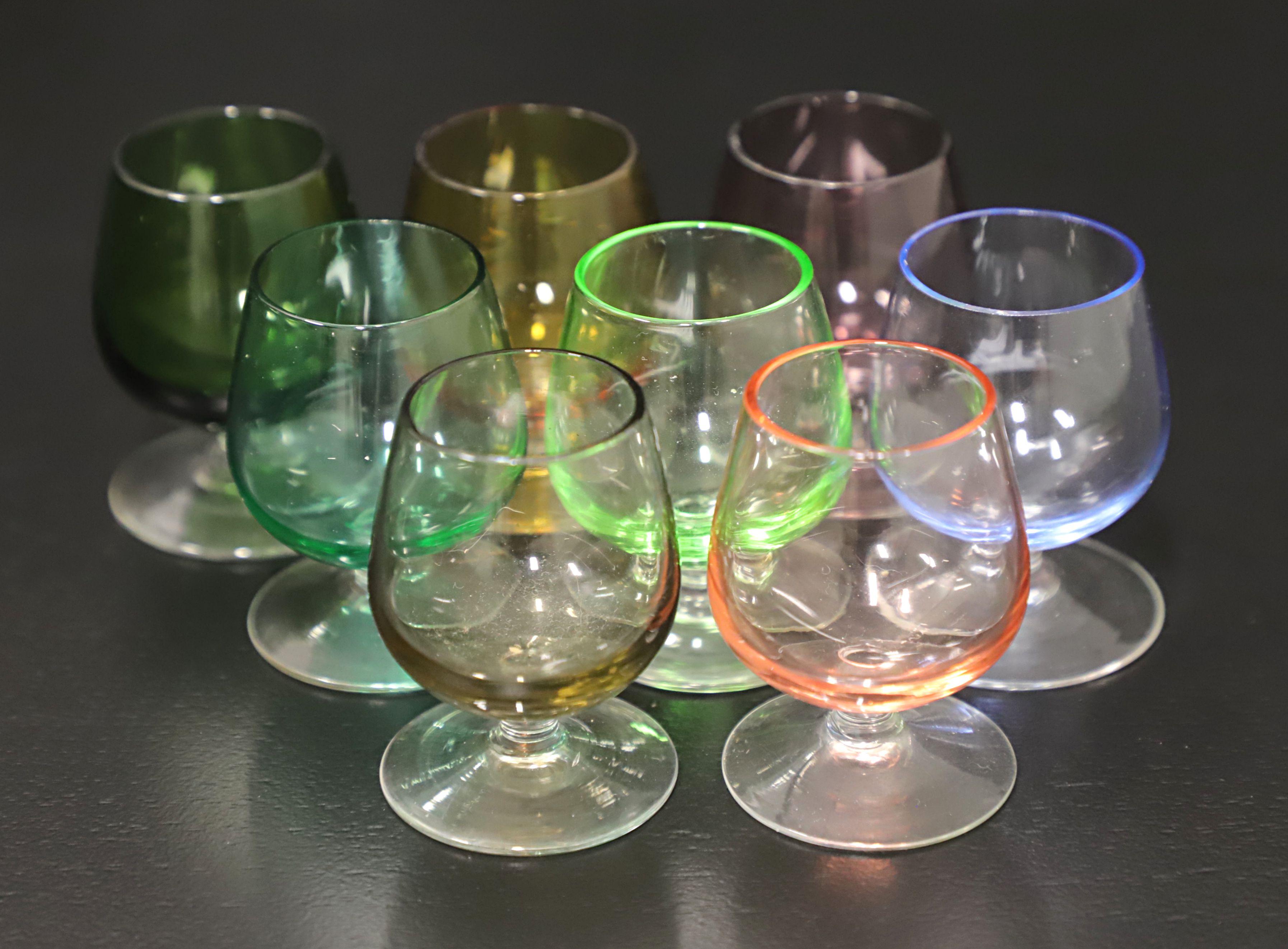 Set de carafes et verres à liqueur du milieu du 20e siècle - 9 Pieces en vente 2