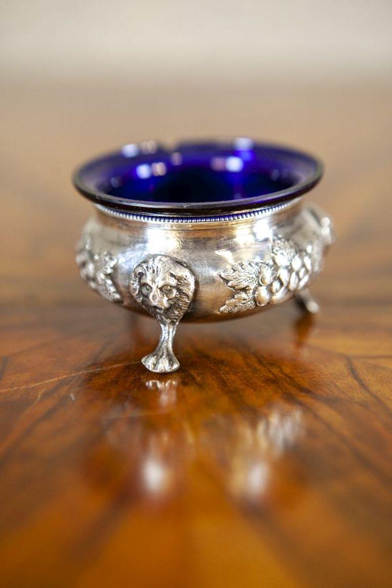 Ensemble de plats décoratifs du milieu du 20e siècle en argent plaqué avec des accents bleus en vente 1