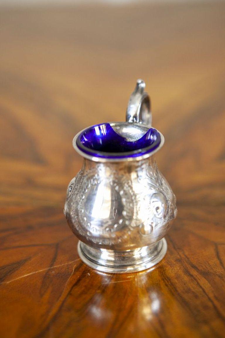 Ensemble de plats décoratifs du milieu du 20e siècle en argent plaqué avec des accents bleus en vente 2