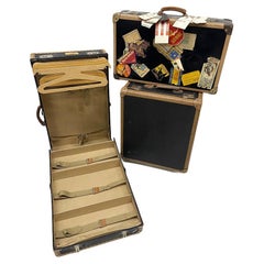 Vintage Mid-20th Century Decorative German Suitcase Set