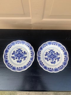 Mid-20th Century Delft Blue and White Floral Decorative Wall Plates, Pair