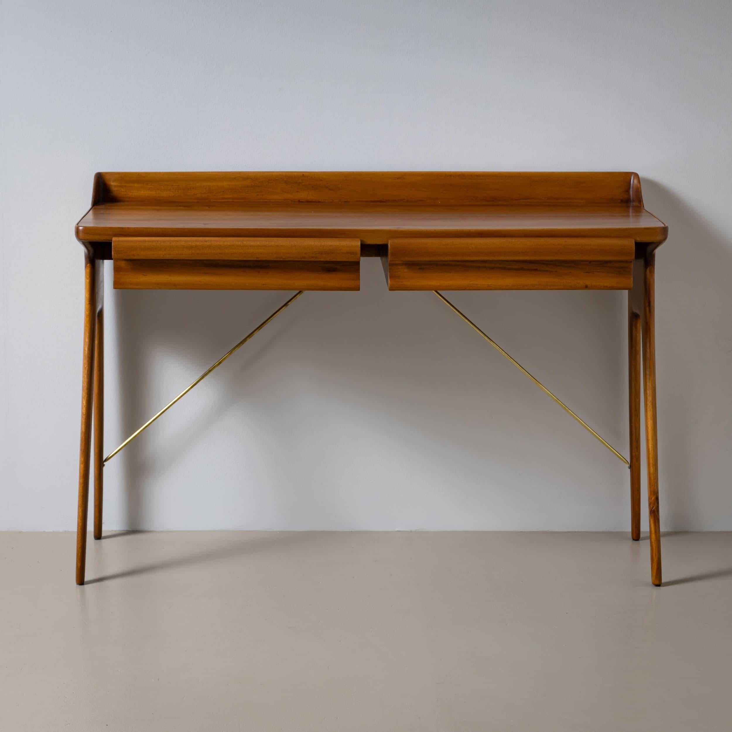 Walnut Mid-20th Century Desk, Italy For Sale