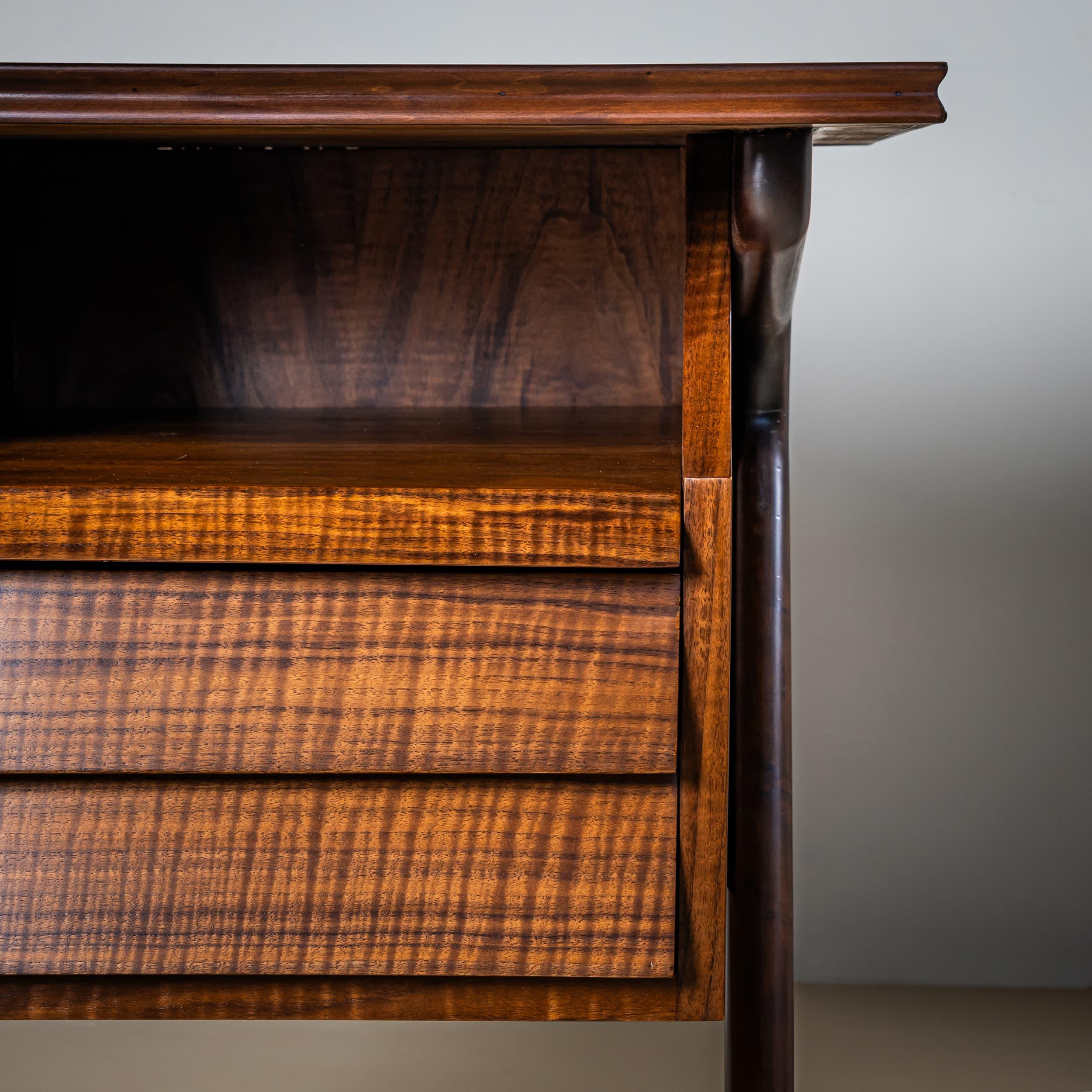 Mid-20th Century Desk, Italy For Sale 1