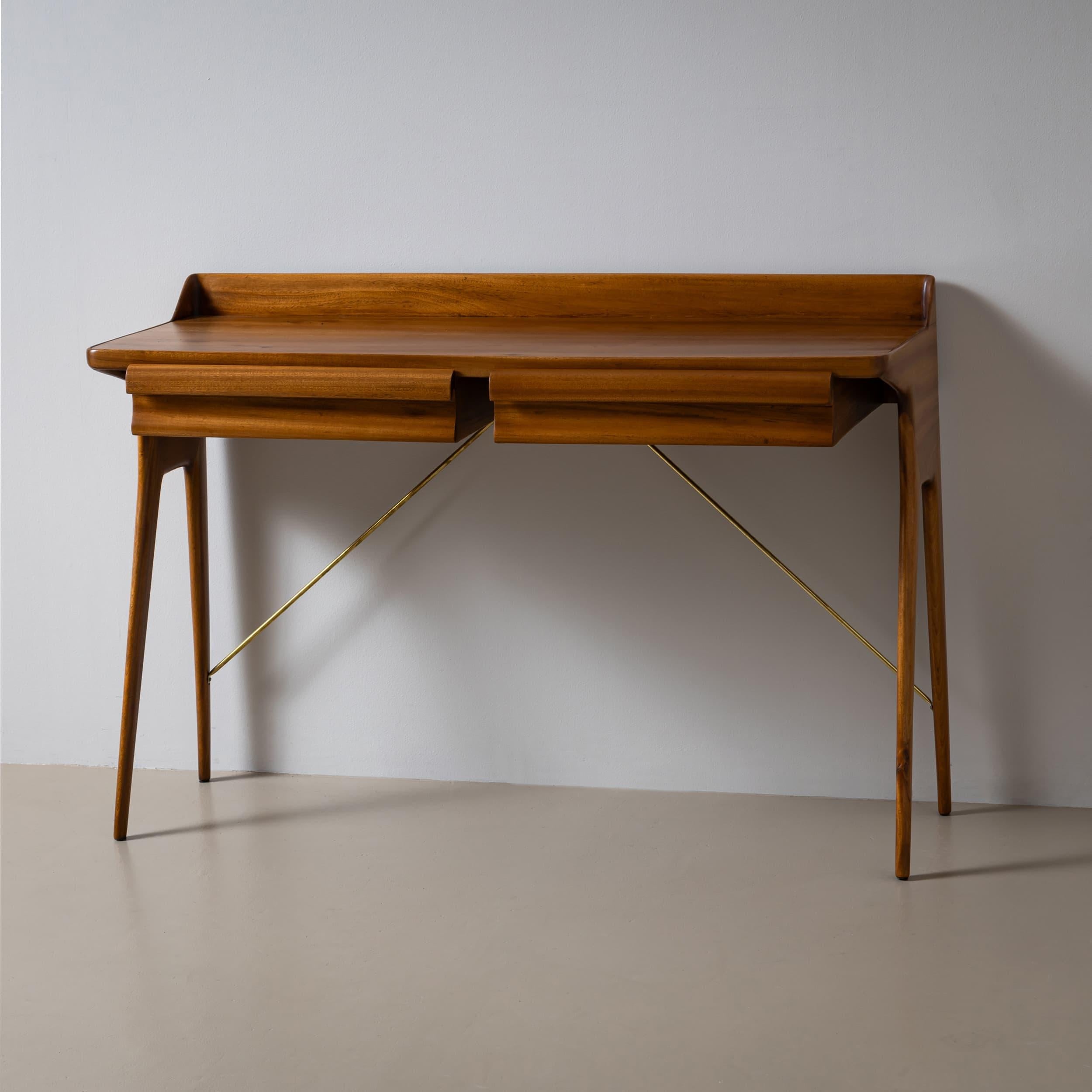 Mid-20th Century Desk, Italy For Sale 2