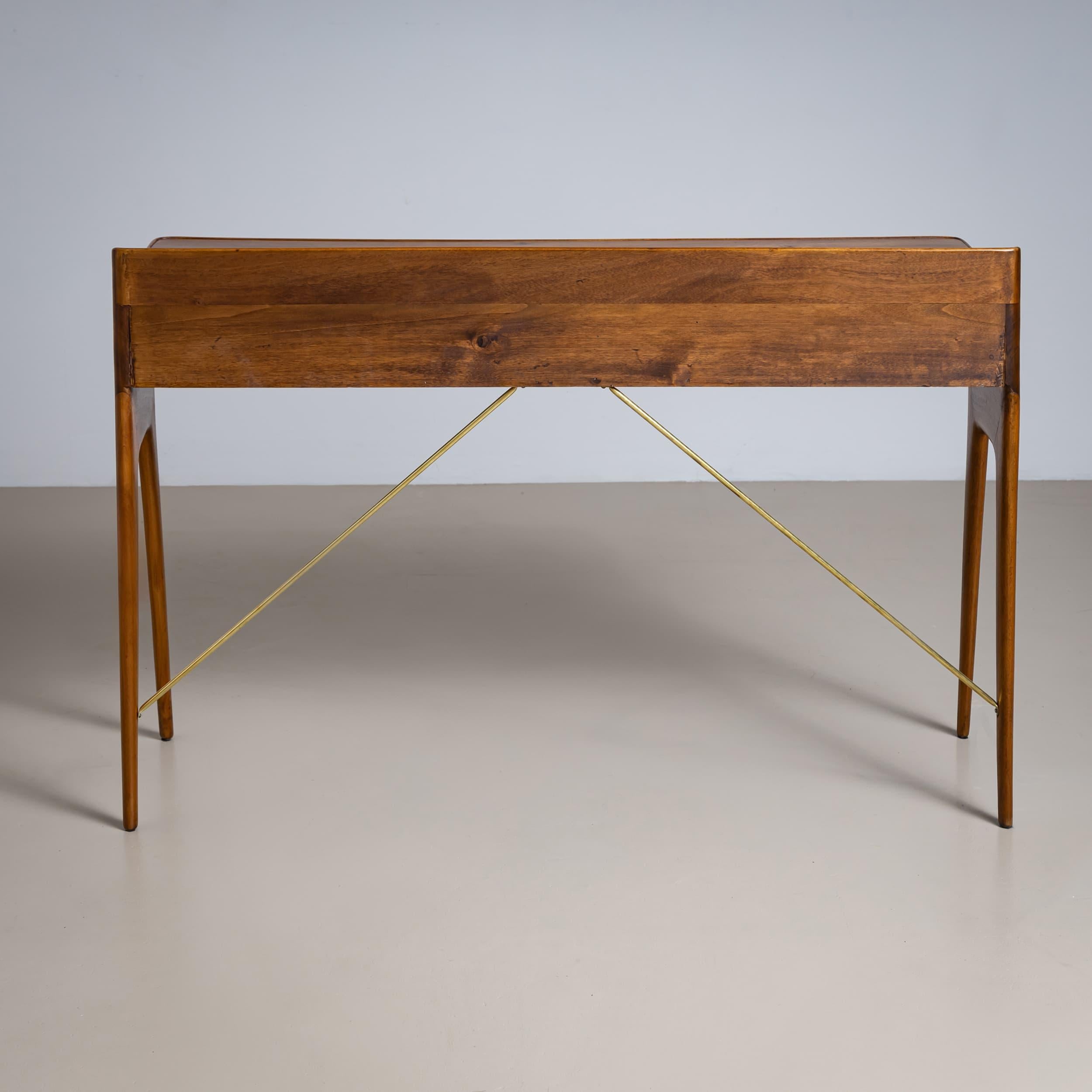 Mid-20th Century Desk, Italy For Sale 4