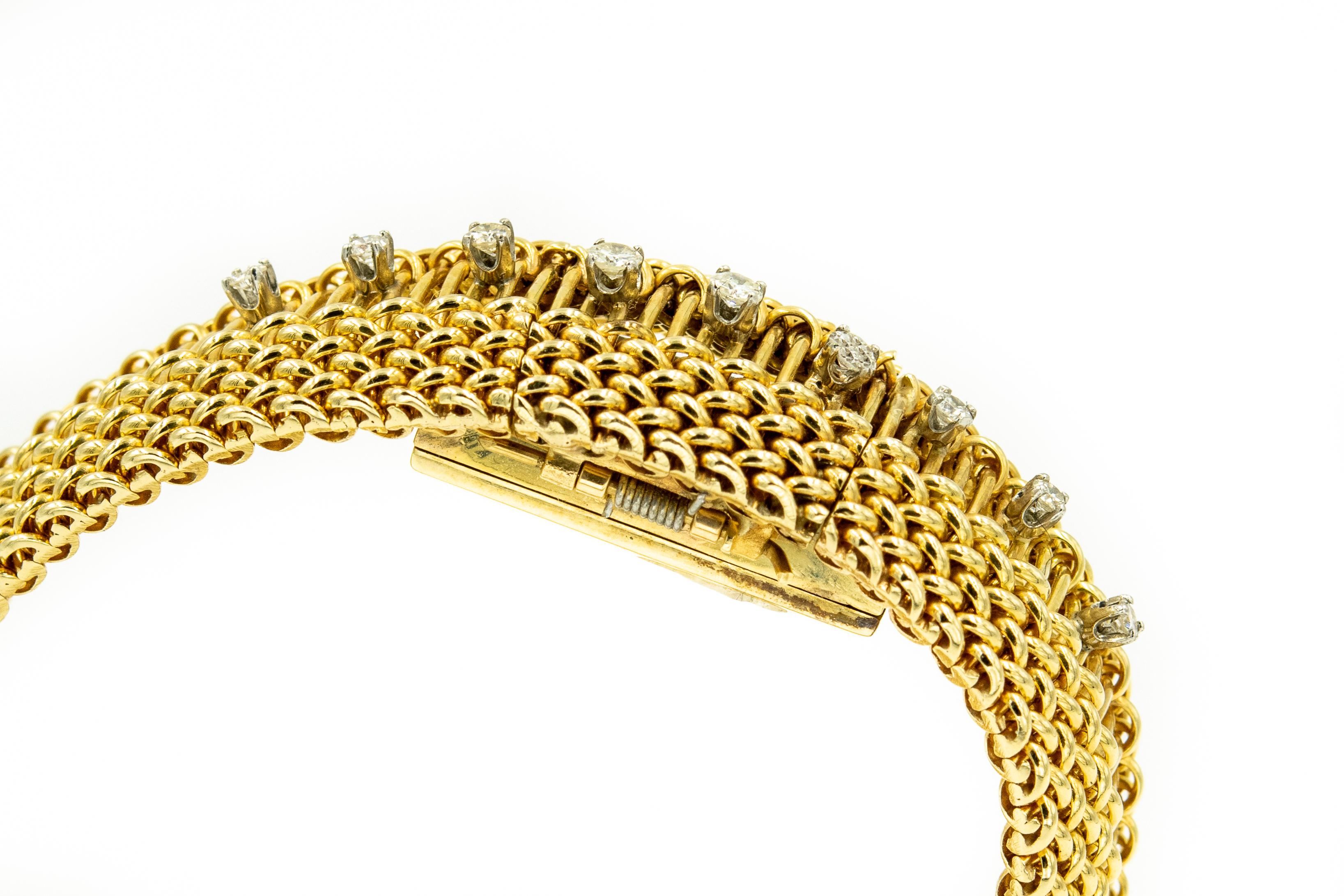 Mittleres 20. Jahrhundert Diamantbesetztes gewebtes Gelbgold Damenarmbanduhr-Armband (Rundschliff)