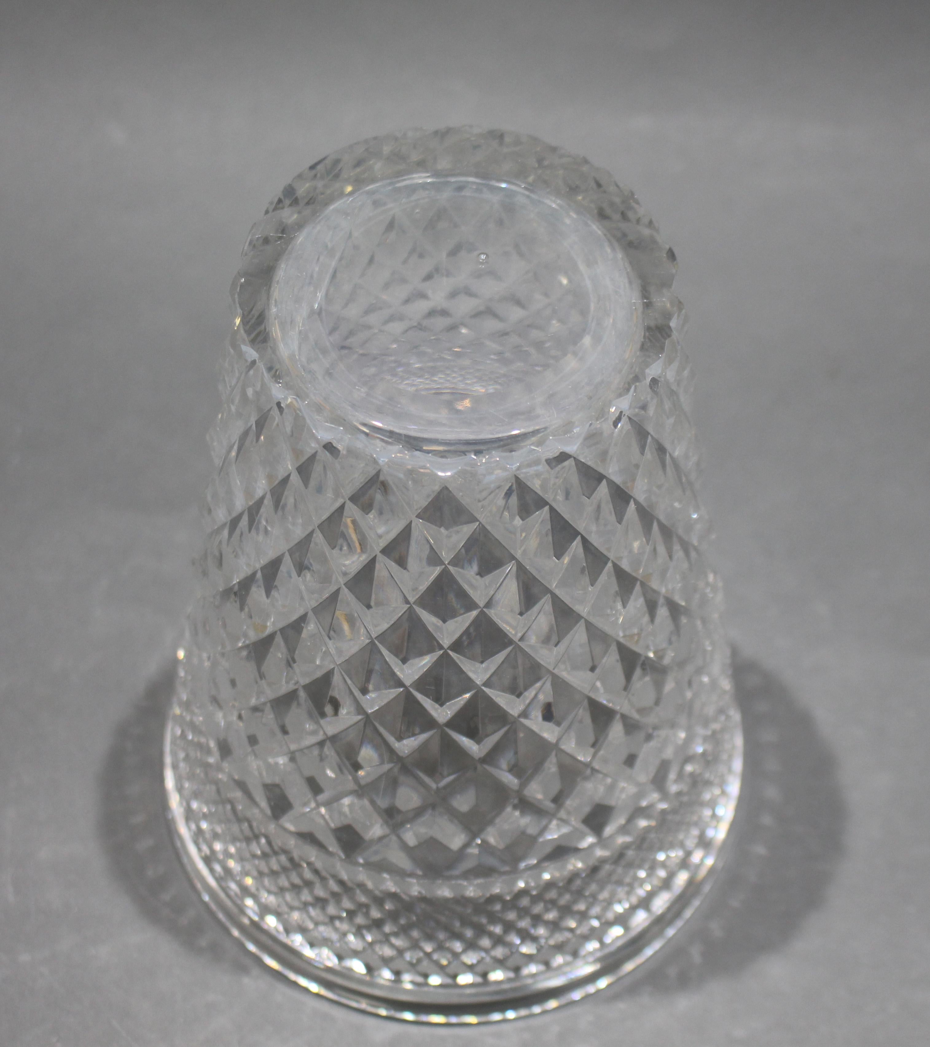 Vase ou seau à champagne en cristal taillé en diamant du milieu du 20e siècle Bon état - En vente à Worcester, GB