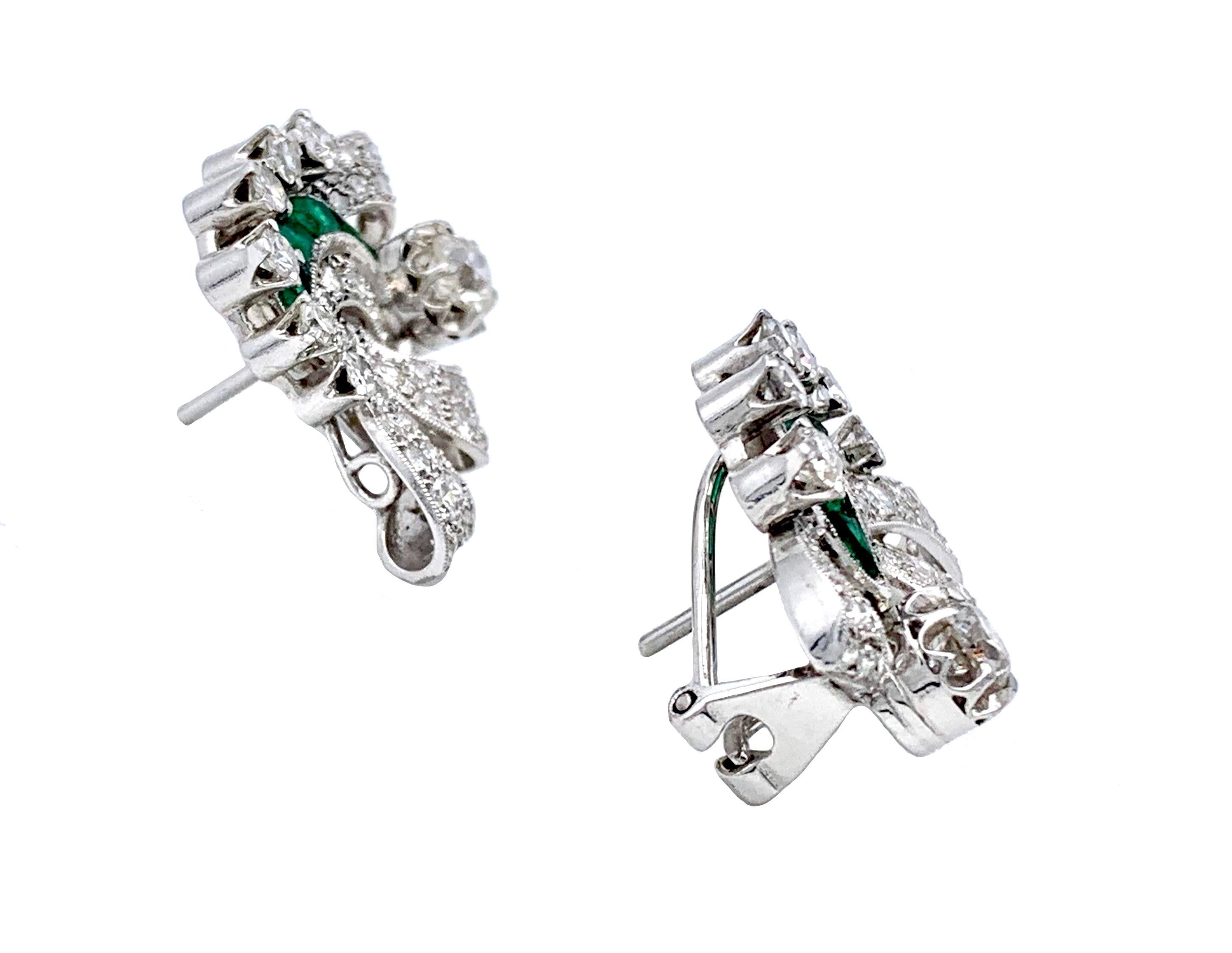 Mixed Cut  Mid-20th Century Diamond Emerald 18 Karat White Gold Clip-on Earrings For Sale