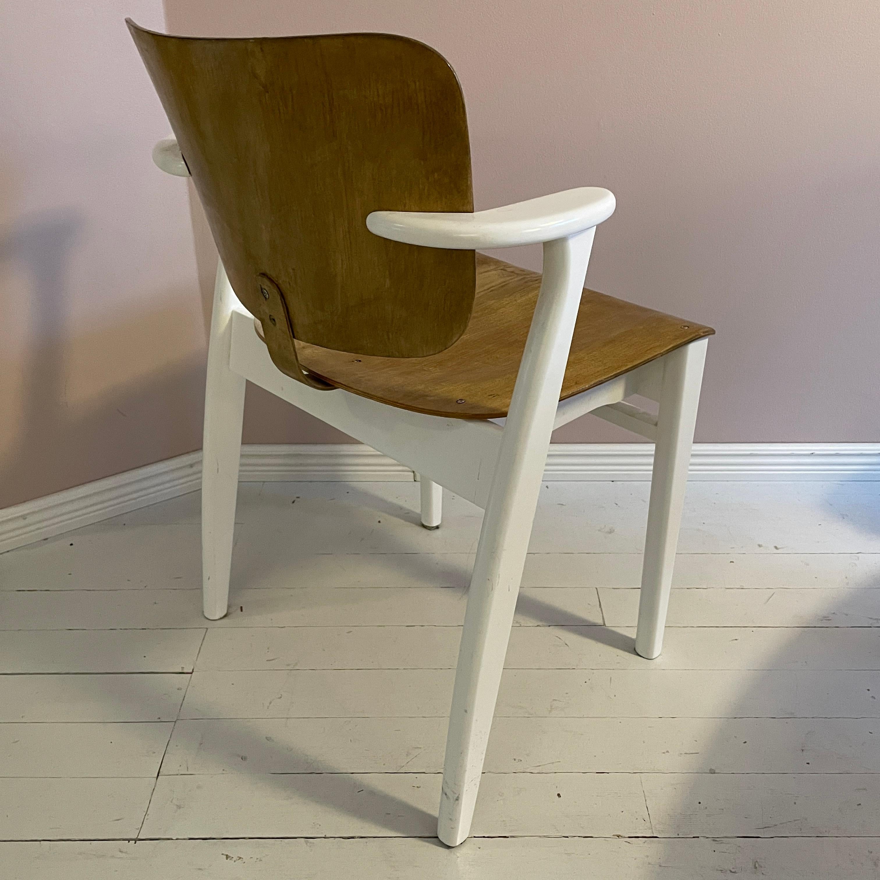 Mid 20th Century Domus Chair Designed By Ilmari Tapiovaara, Finland In Fair Condition For Sale In Turku, FI