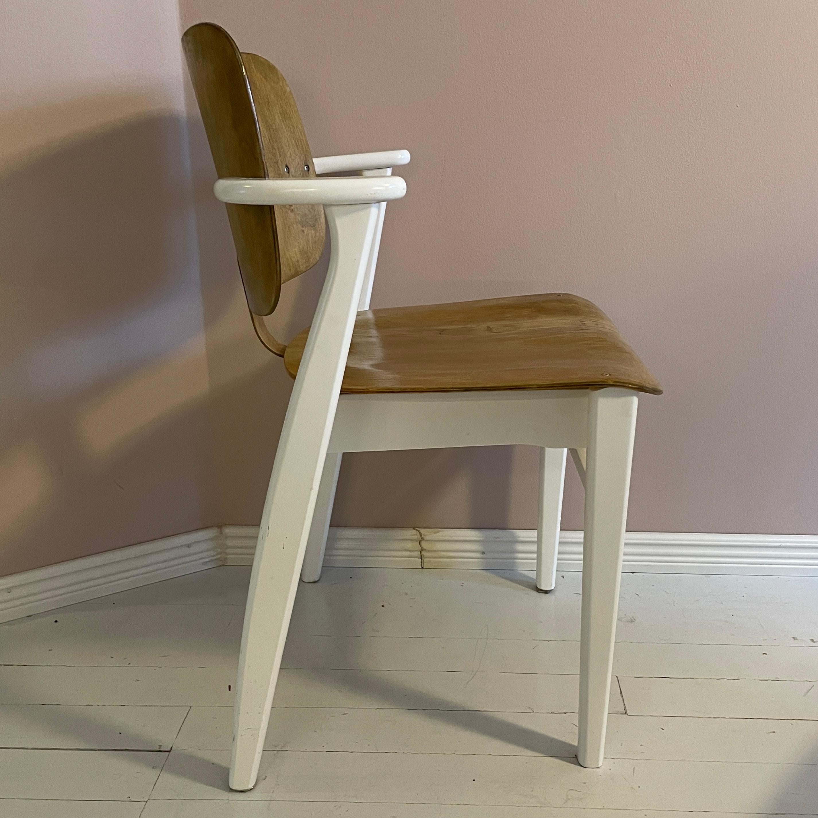 Domus-Stuhl aus der Mitte des 20. Jahrhunderts, entworfen von Ilmari Tapiovaara, Finnland (Birke) im Angebot